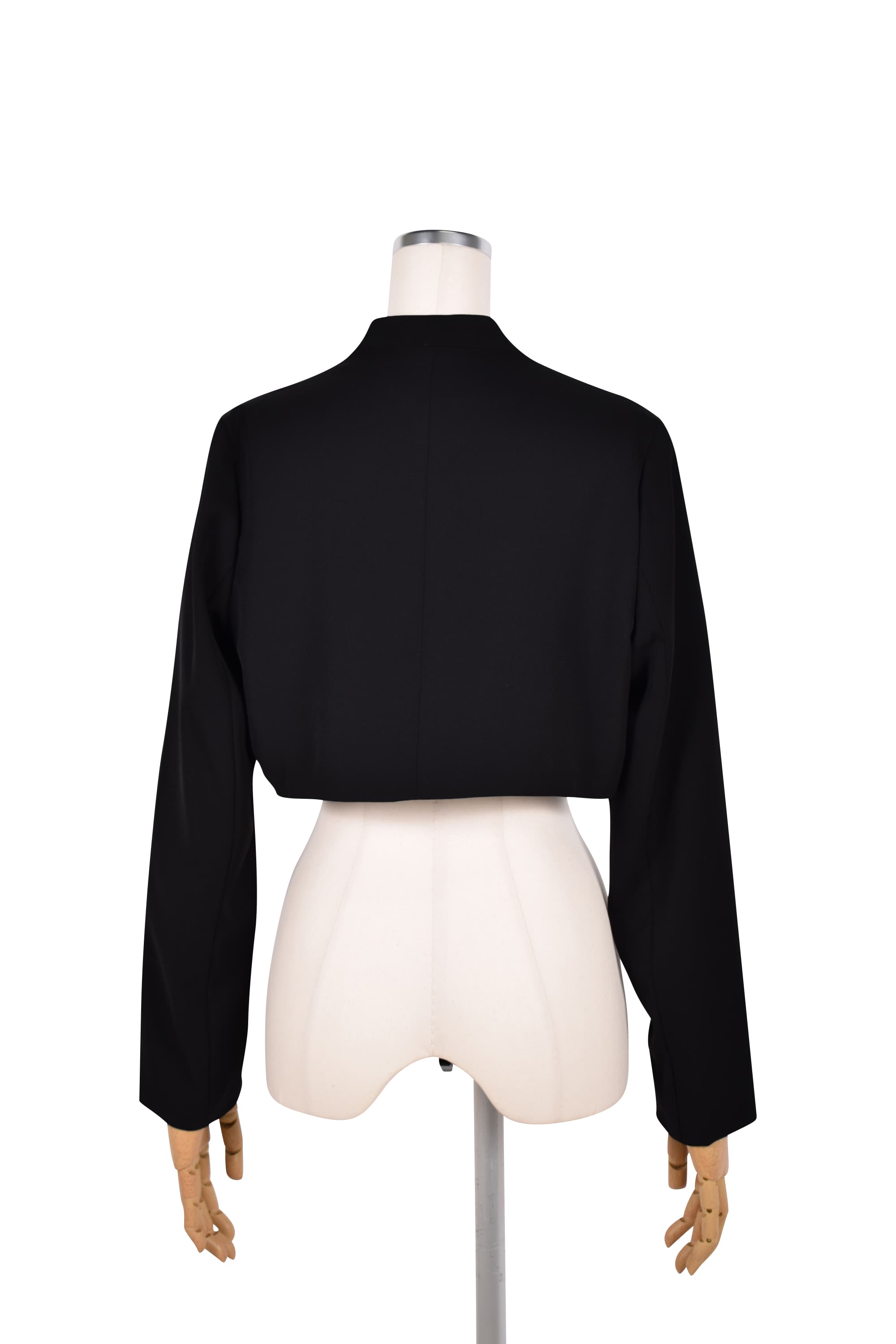 ショート丈コンパクトブラックジャケット