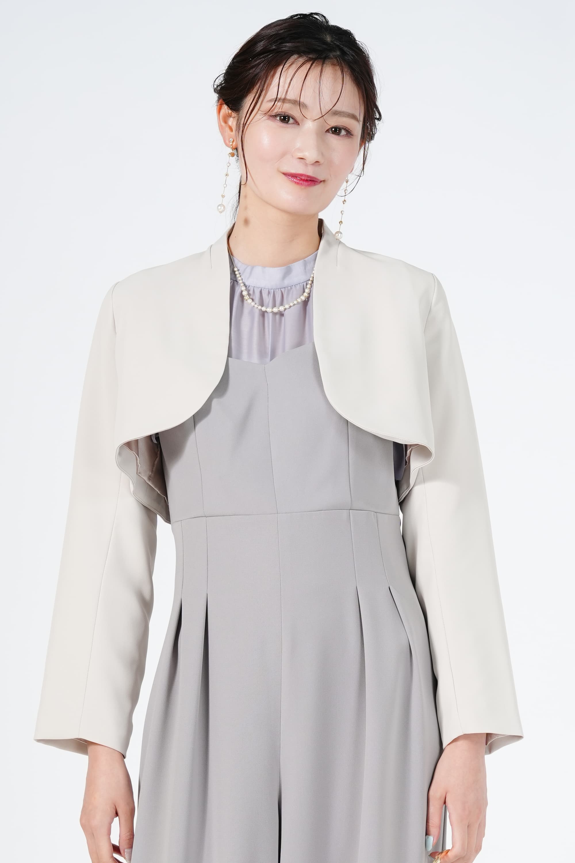 Dorry Doll ショート丈コンパクトグレージュジャケット (M) をレンタル