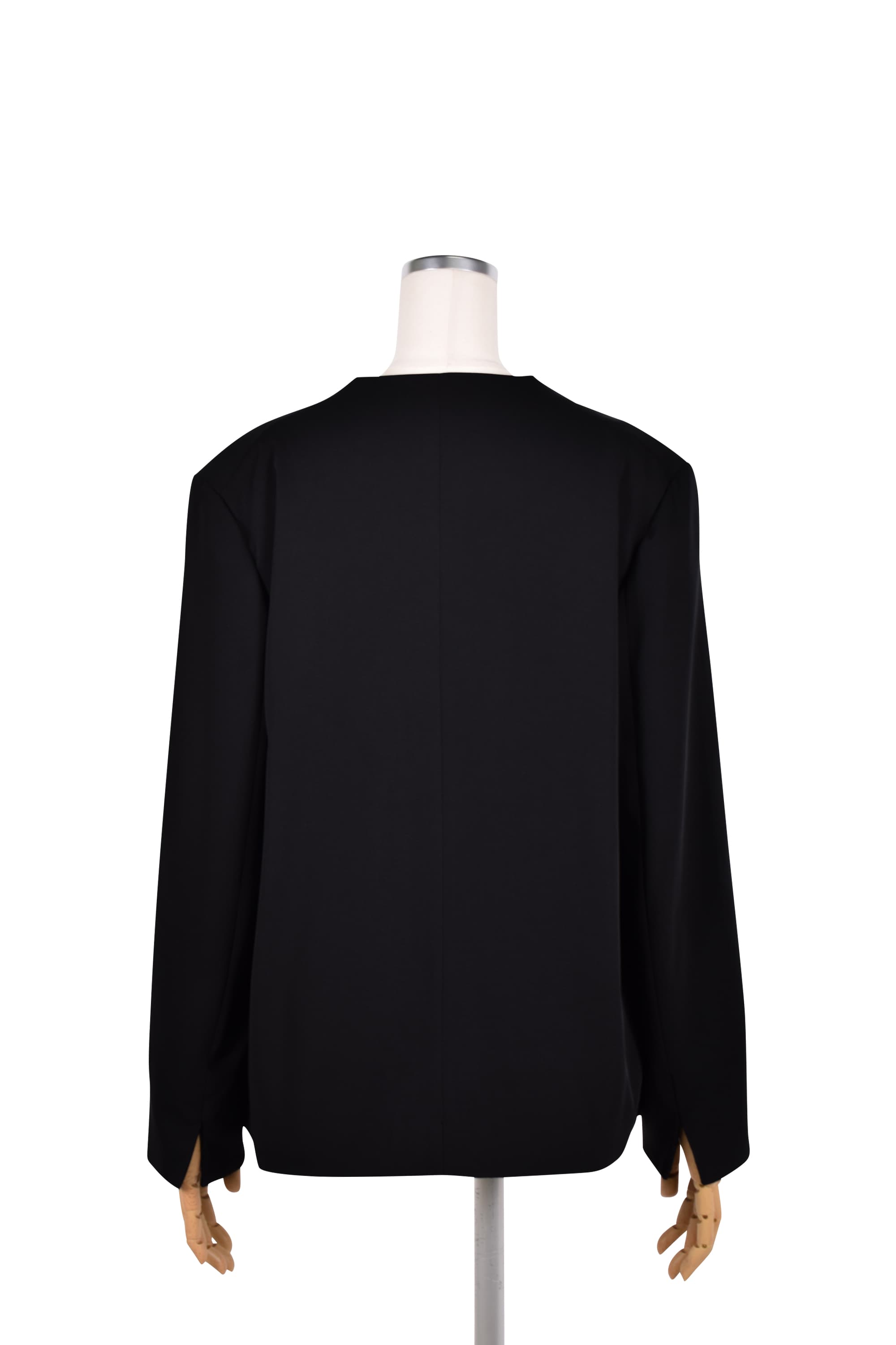 シンプルノーカラーブラックジャケット