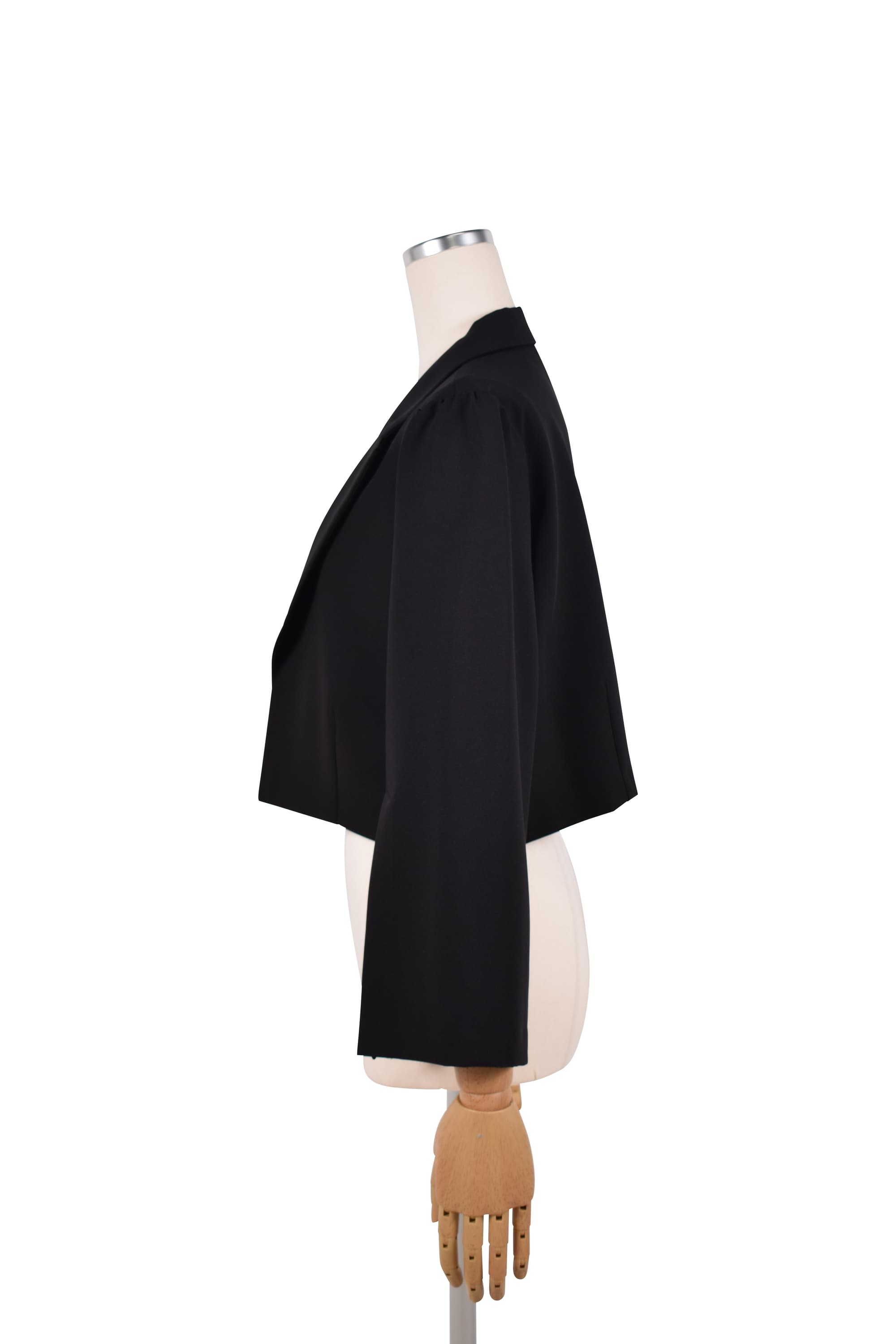 アームスリット襟付きブラックジャケット