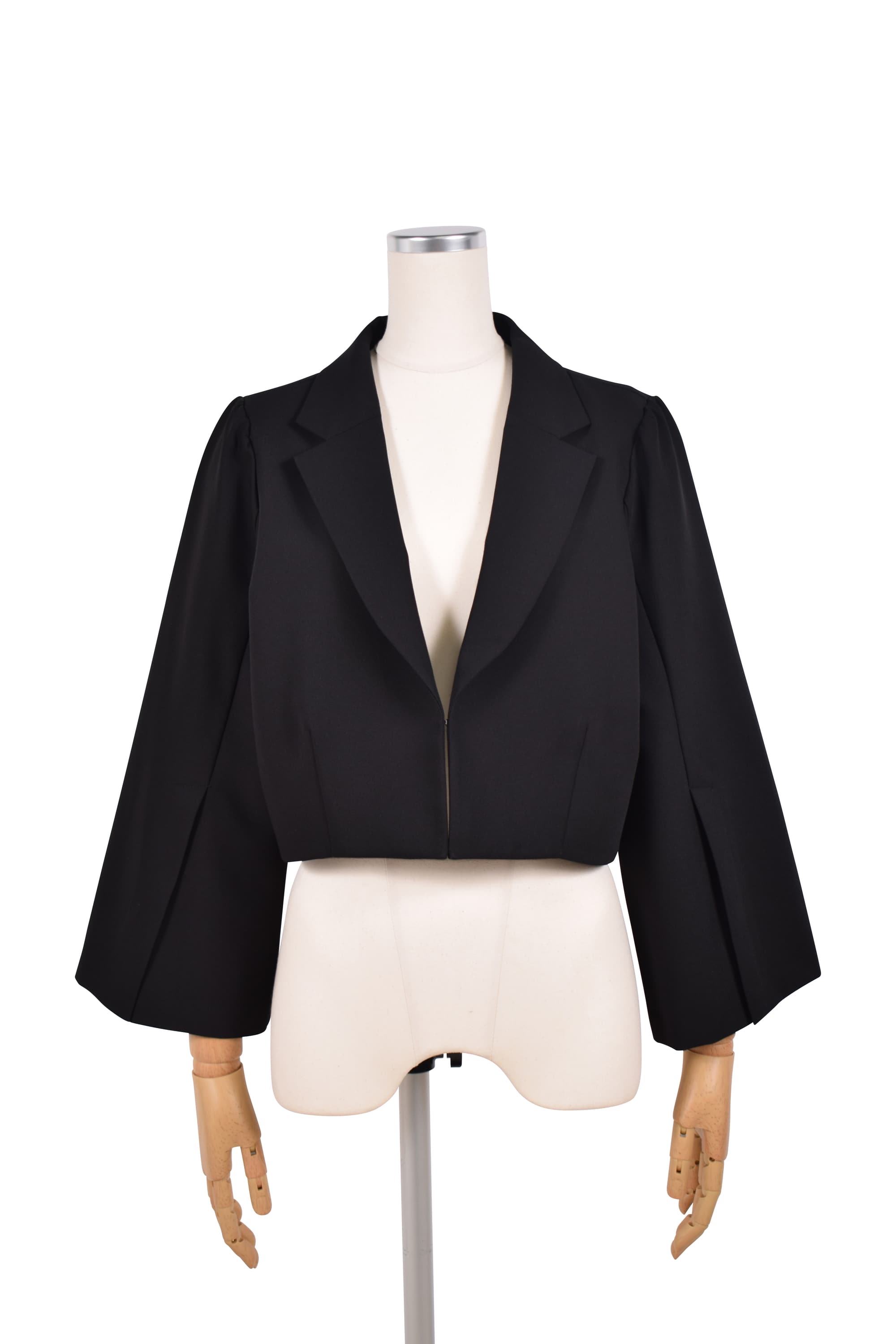 アームスリット襟付きブラックジャケット