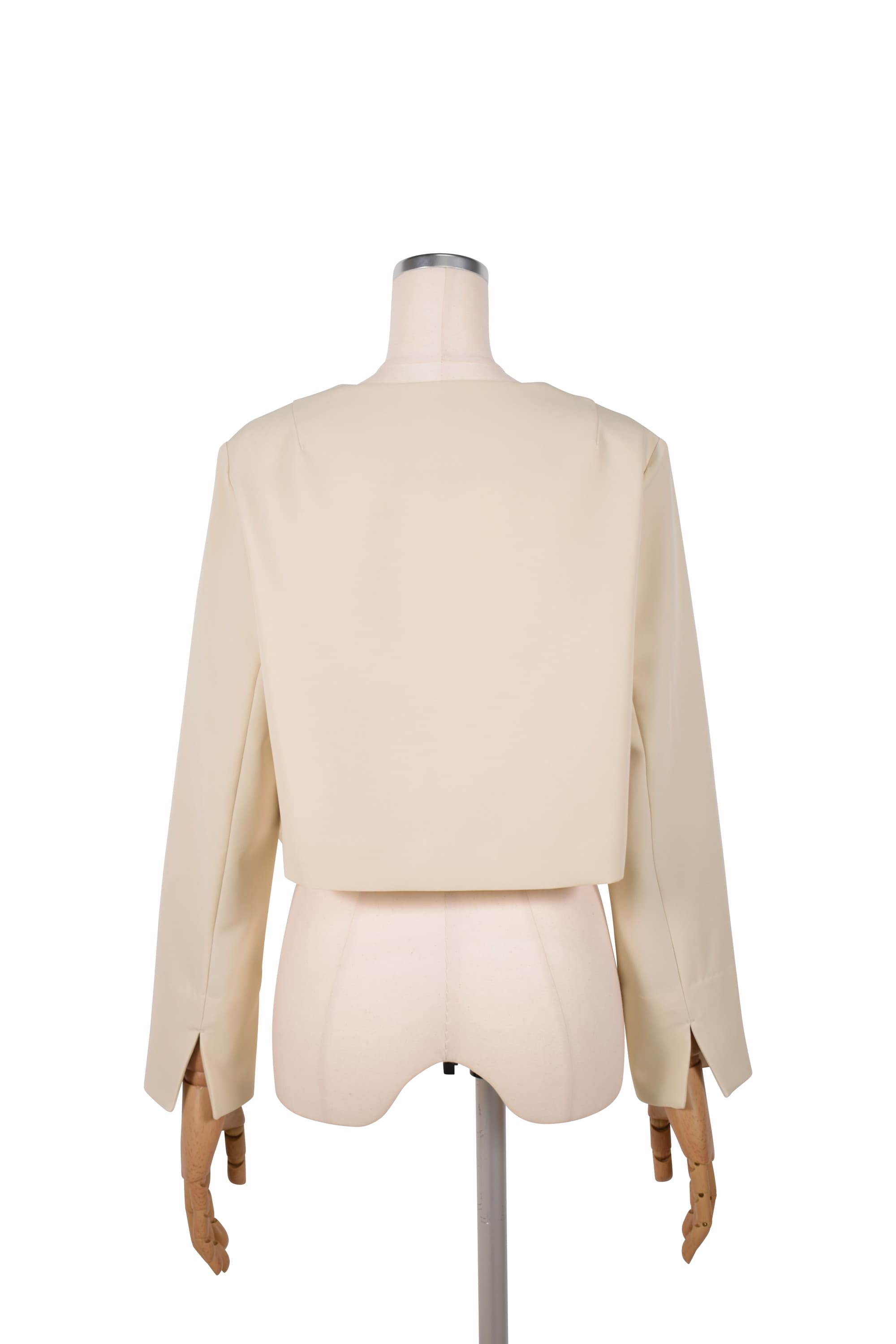 ノーカラー長袖アイボリージャケット