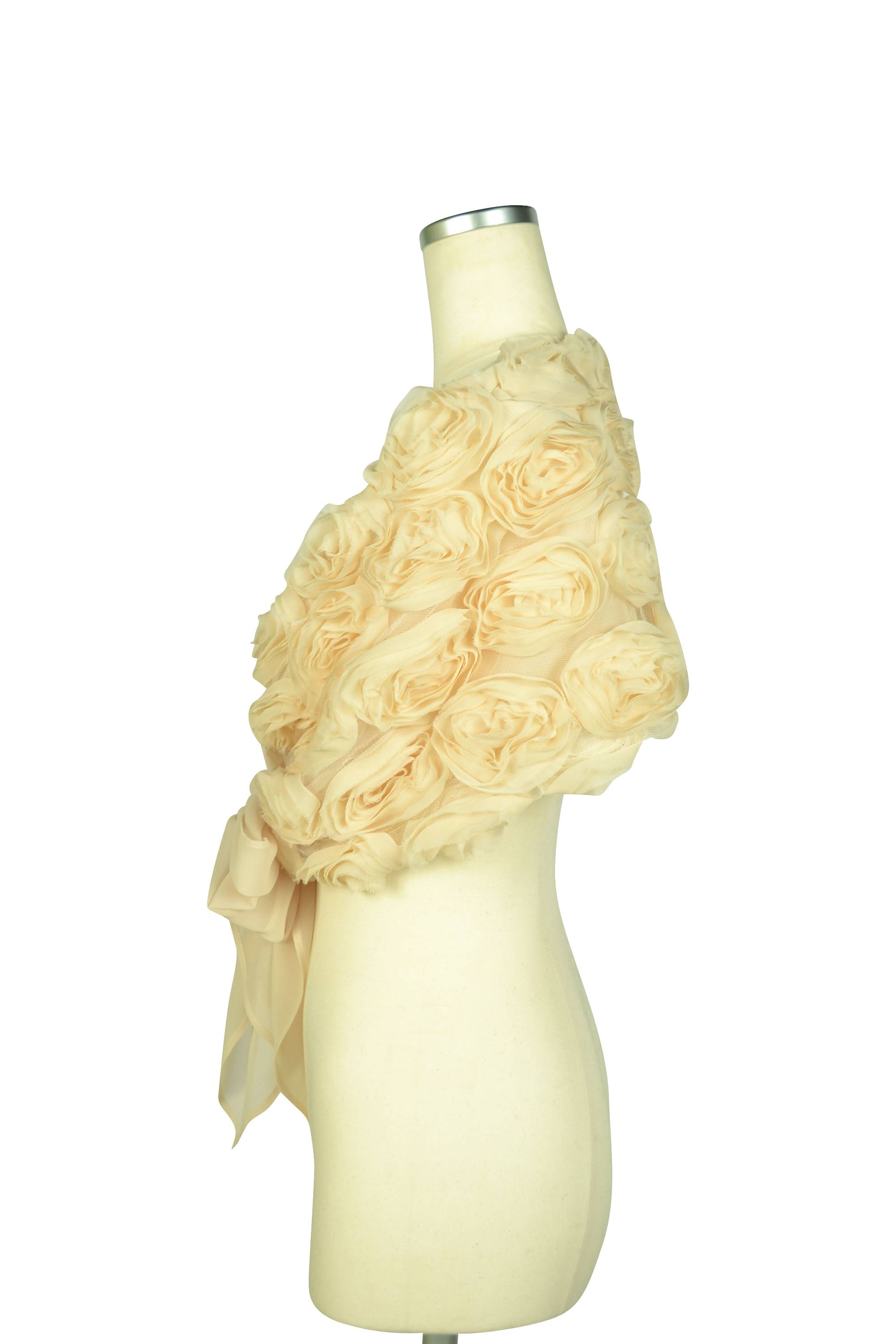 立体フラワーモチーフアイボリーショール