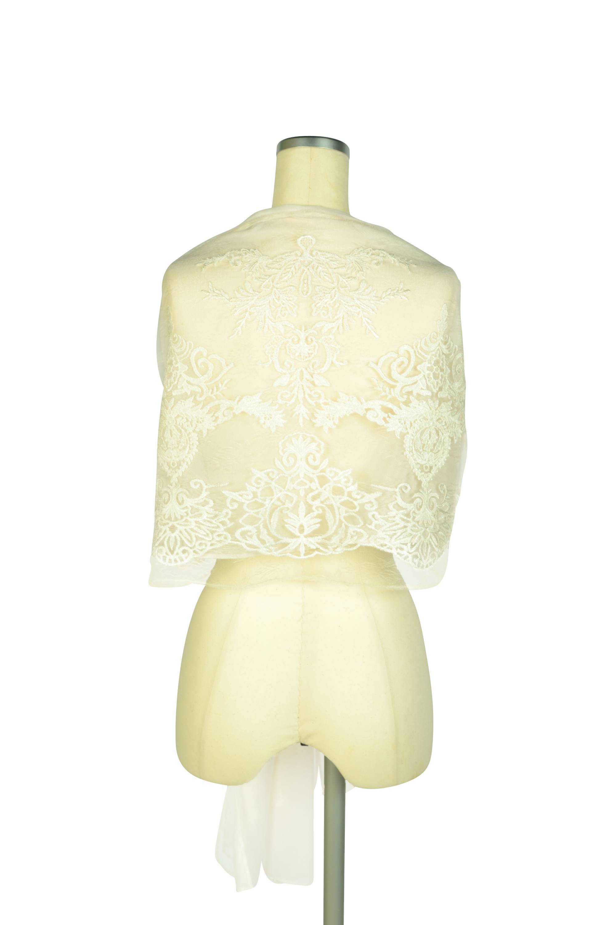 ダマスク柄刺繍ベージュショール