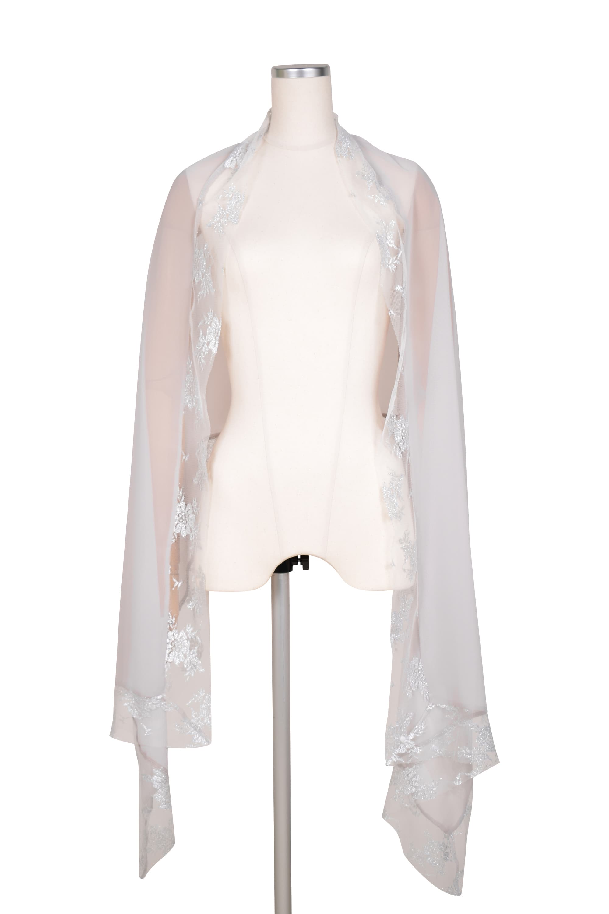 シルバーレース×グレージュショール