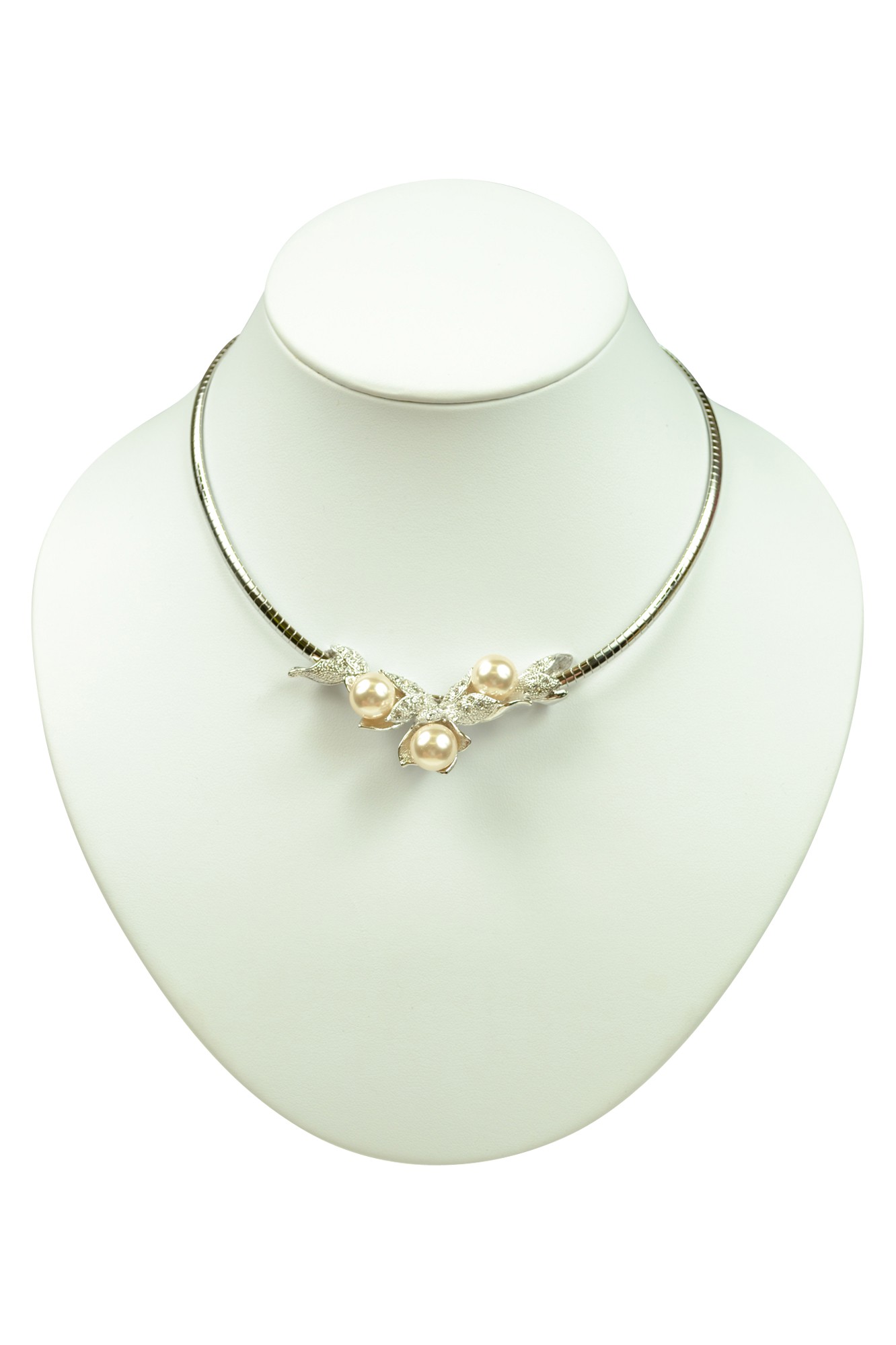 つぼみ風パールチョーカーネックレス