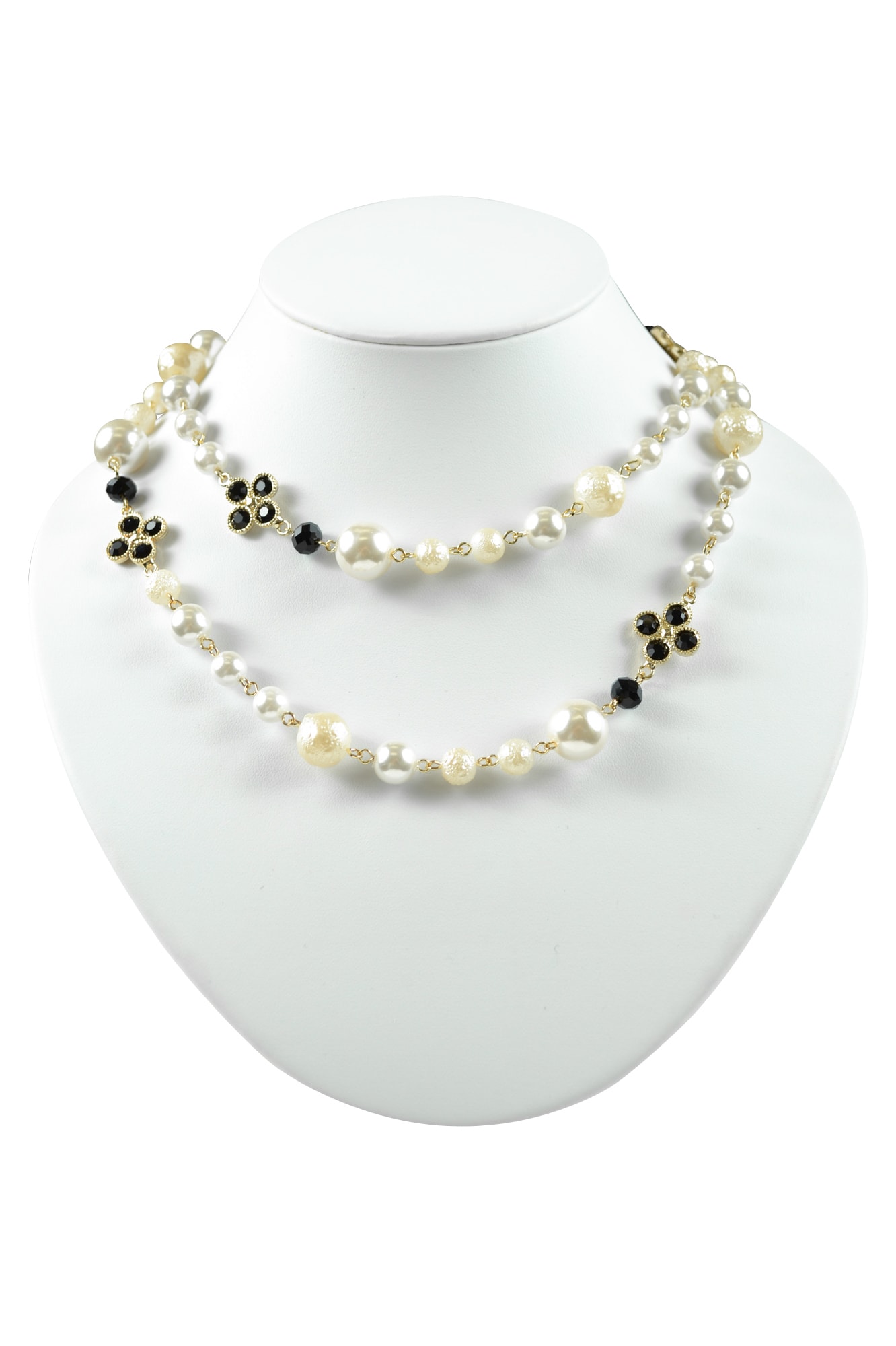 ブラックデイジーロングネックレス