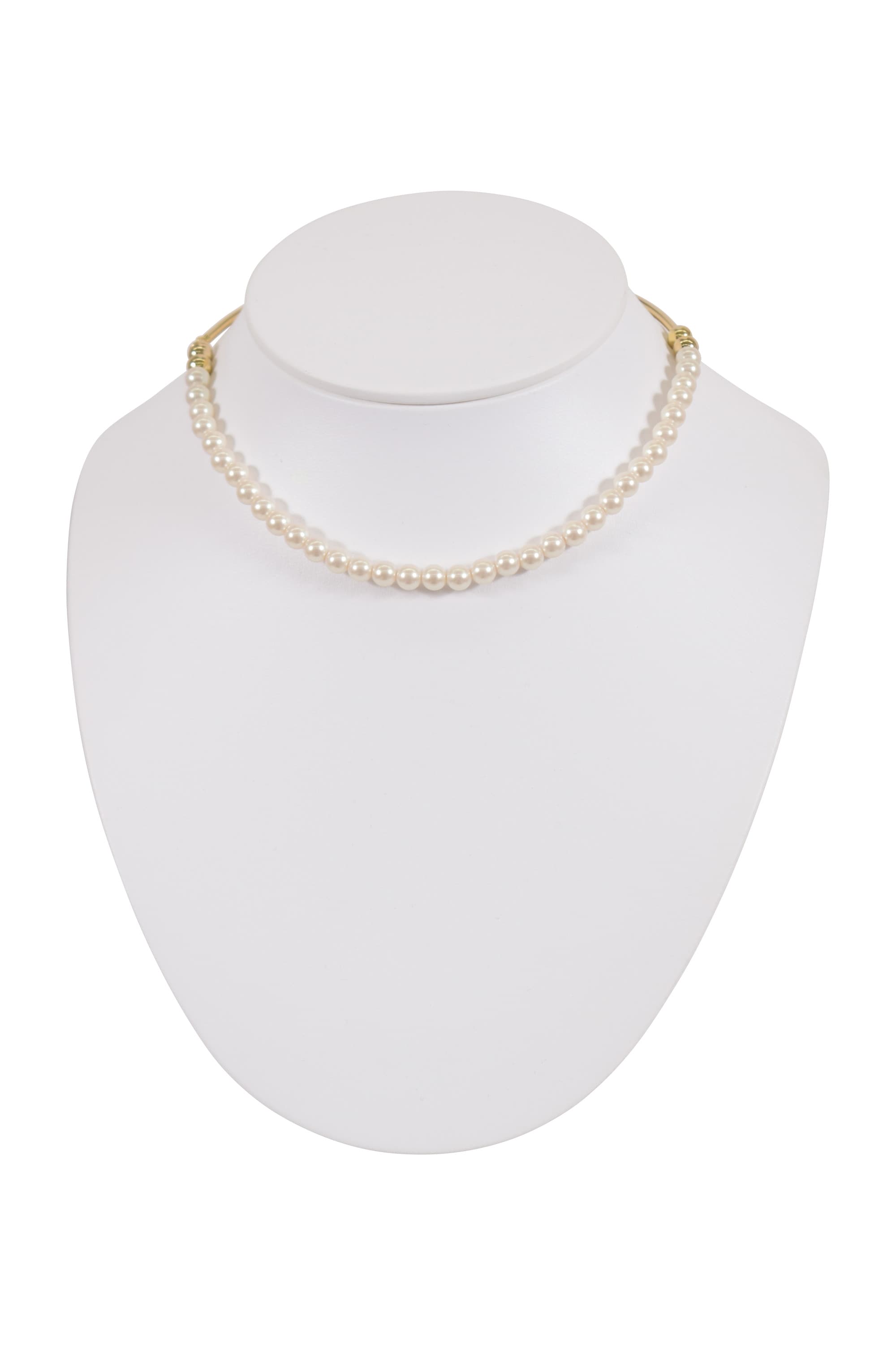 ゴールドメタルフープ×パールネックレス