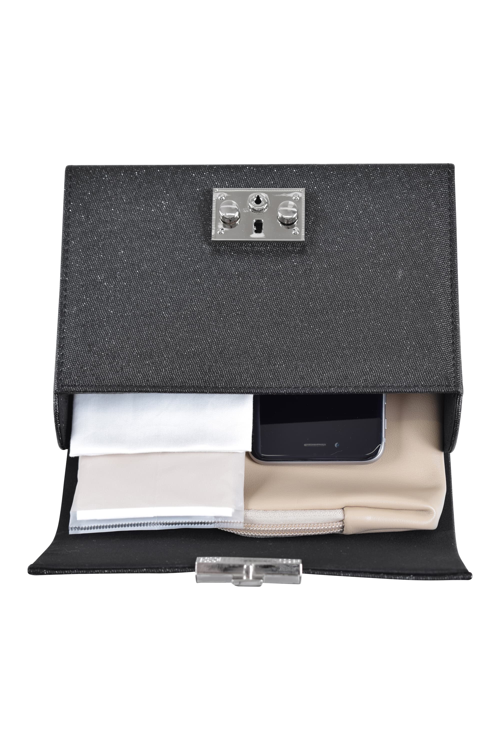 ラメポーチ型ブラックバッグ