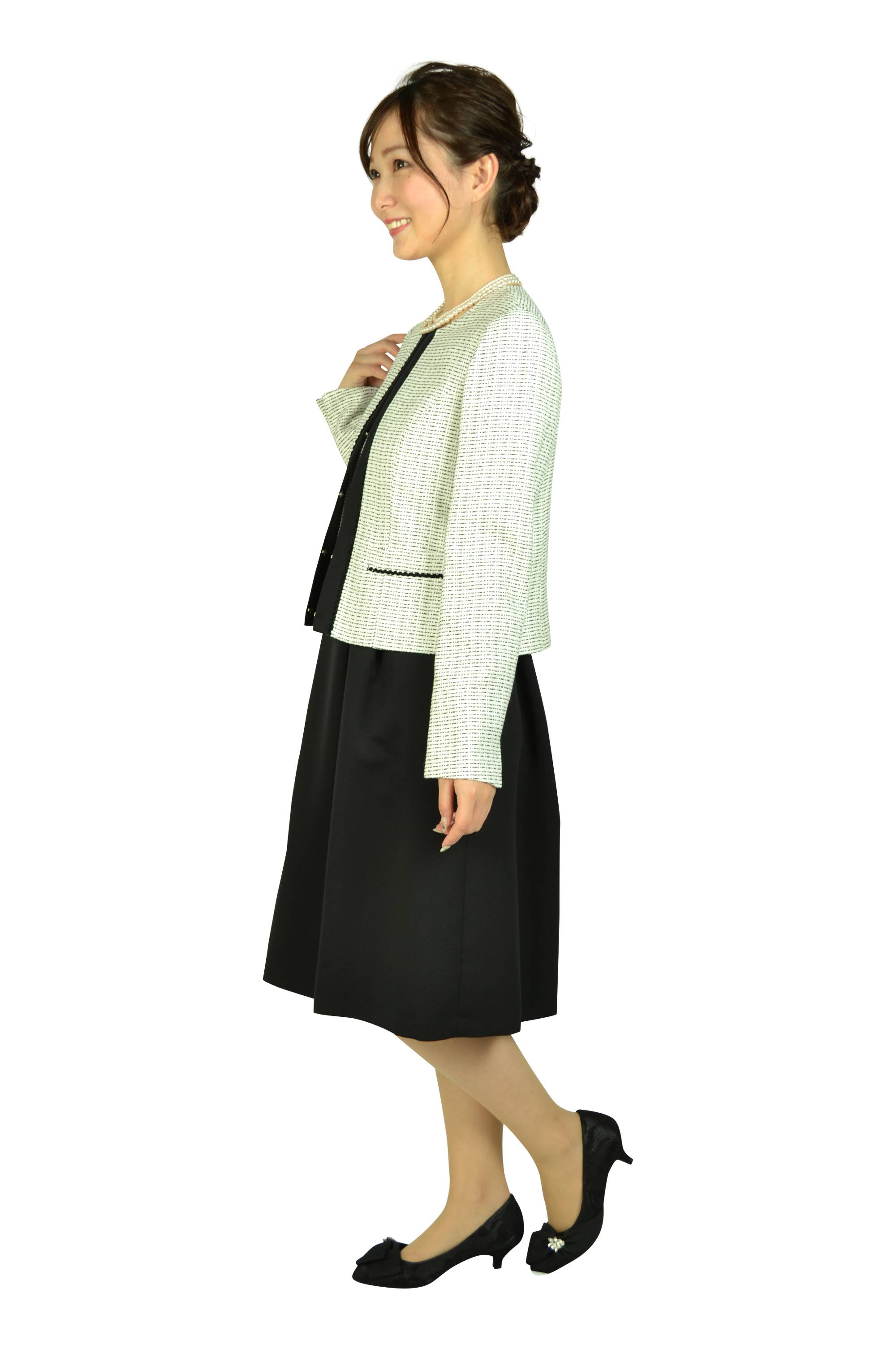 ブラック×ホワイトワンピーススーツセット