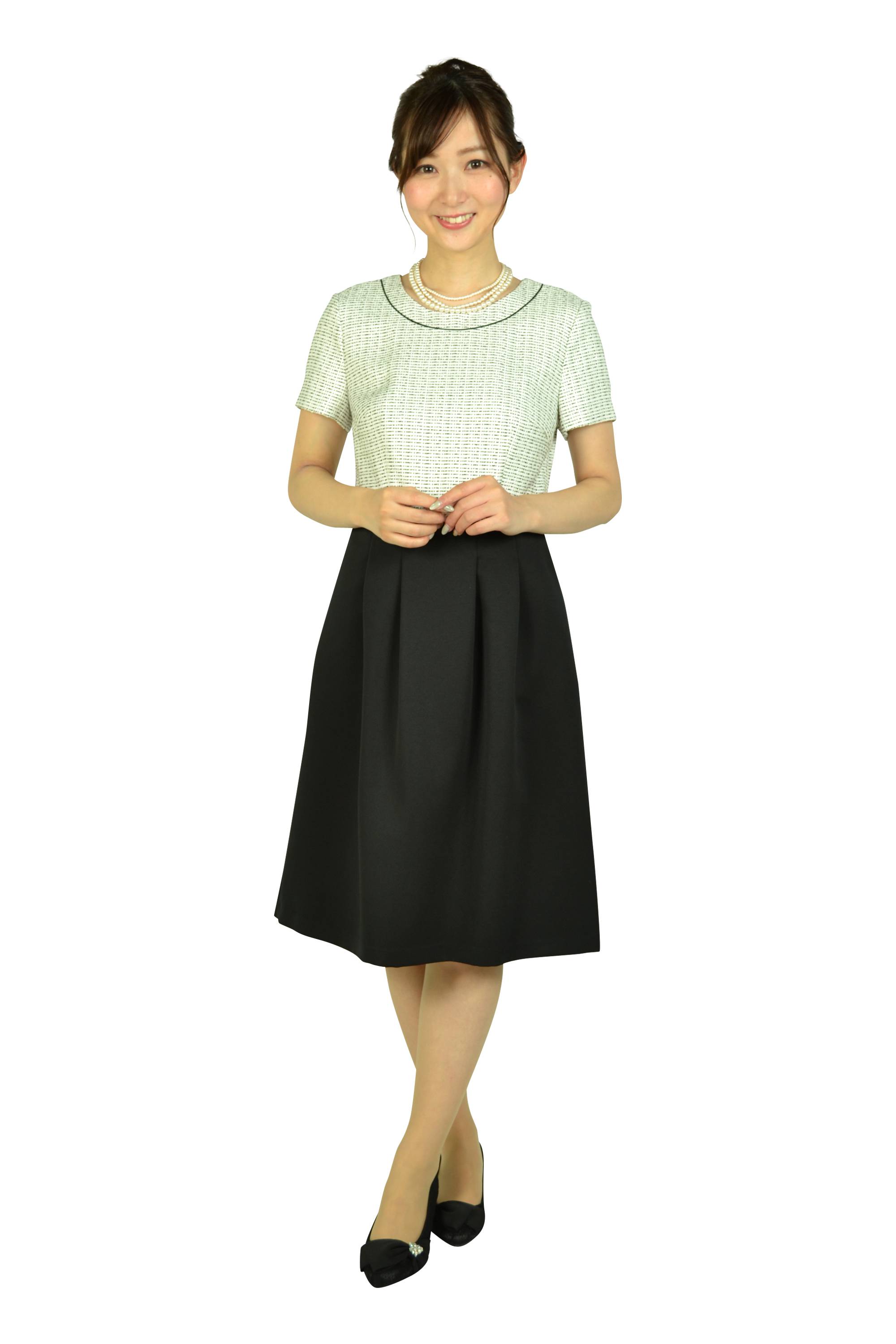 ブラック×ホワイトワンピーススーツセット