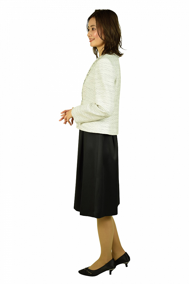 カラーレスアイボリー×ブラックワンピースセット