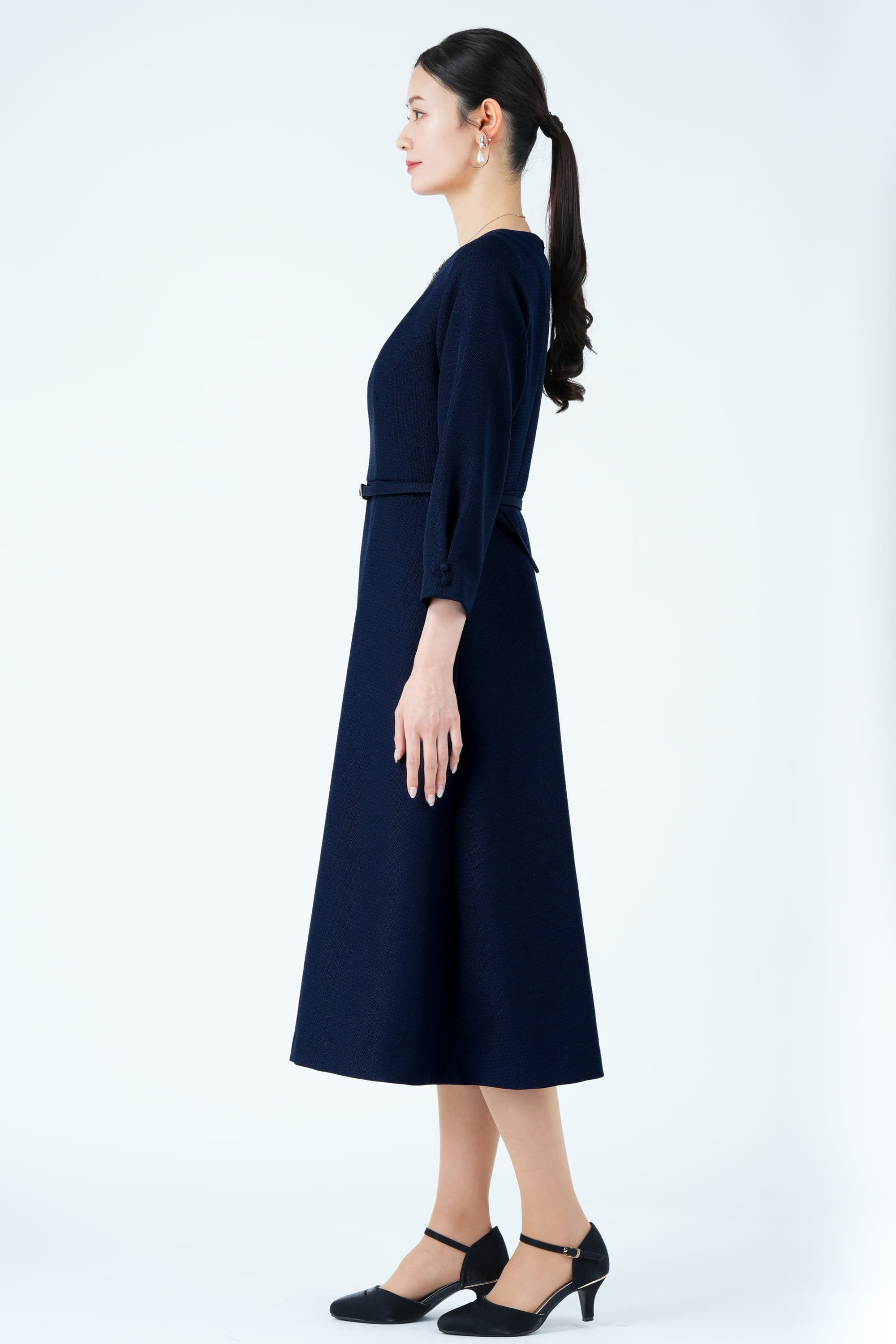ノーカラージャケット&times;上品フレアネイビーワンピースセット