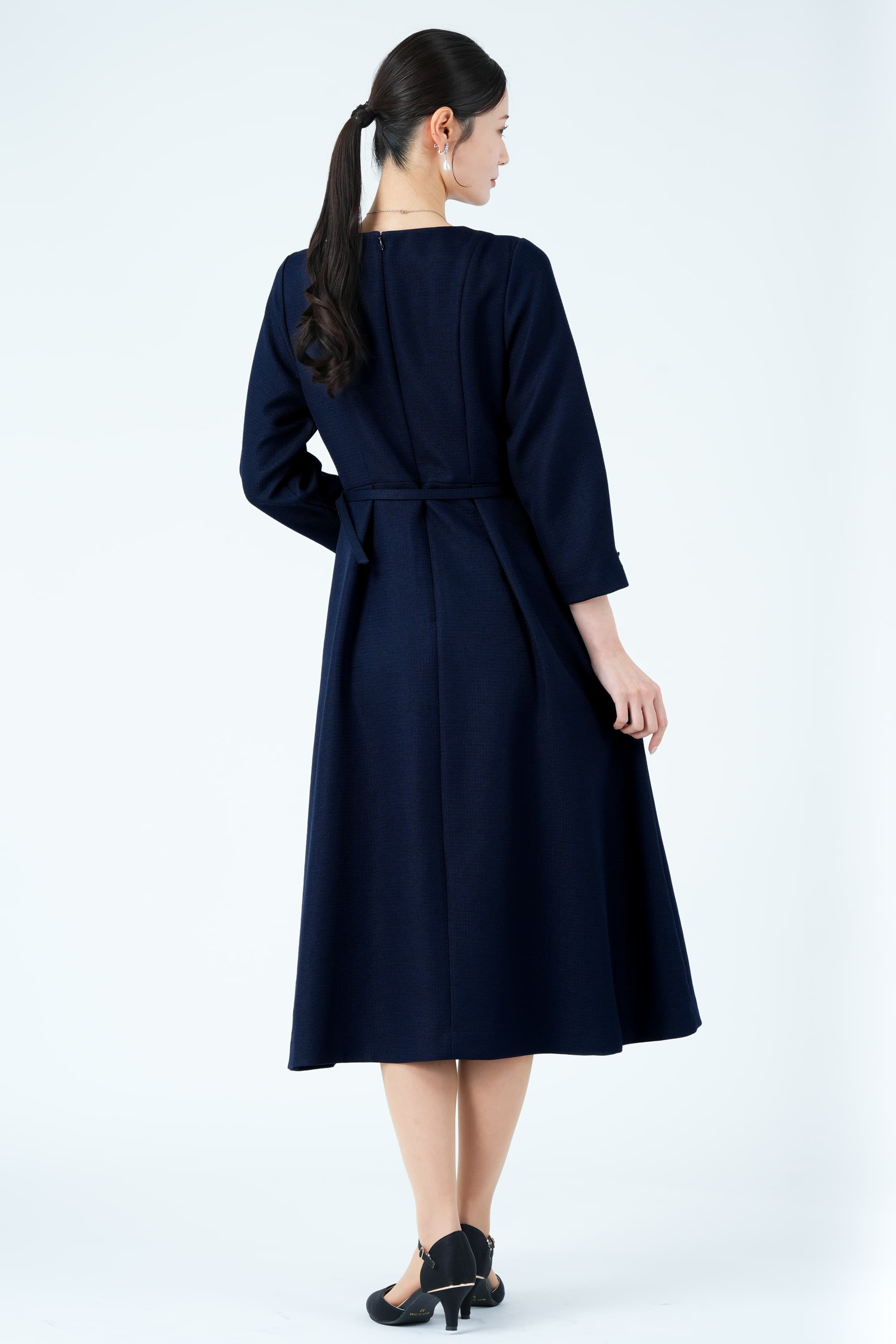 ノーカラージャケット&times;上品フレアネイビーワンピースセット