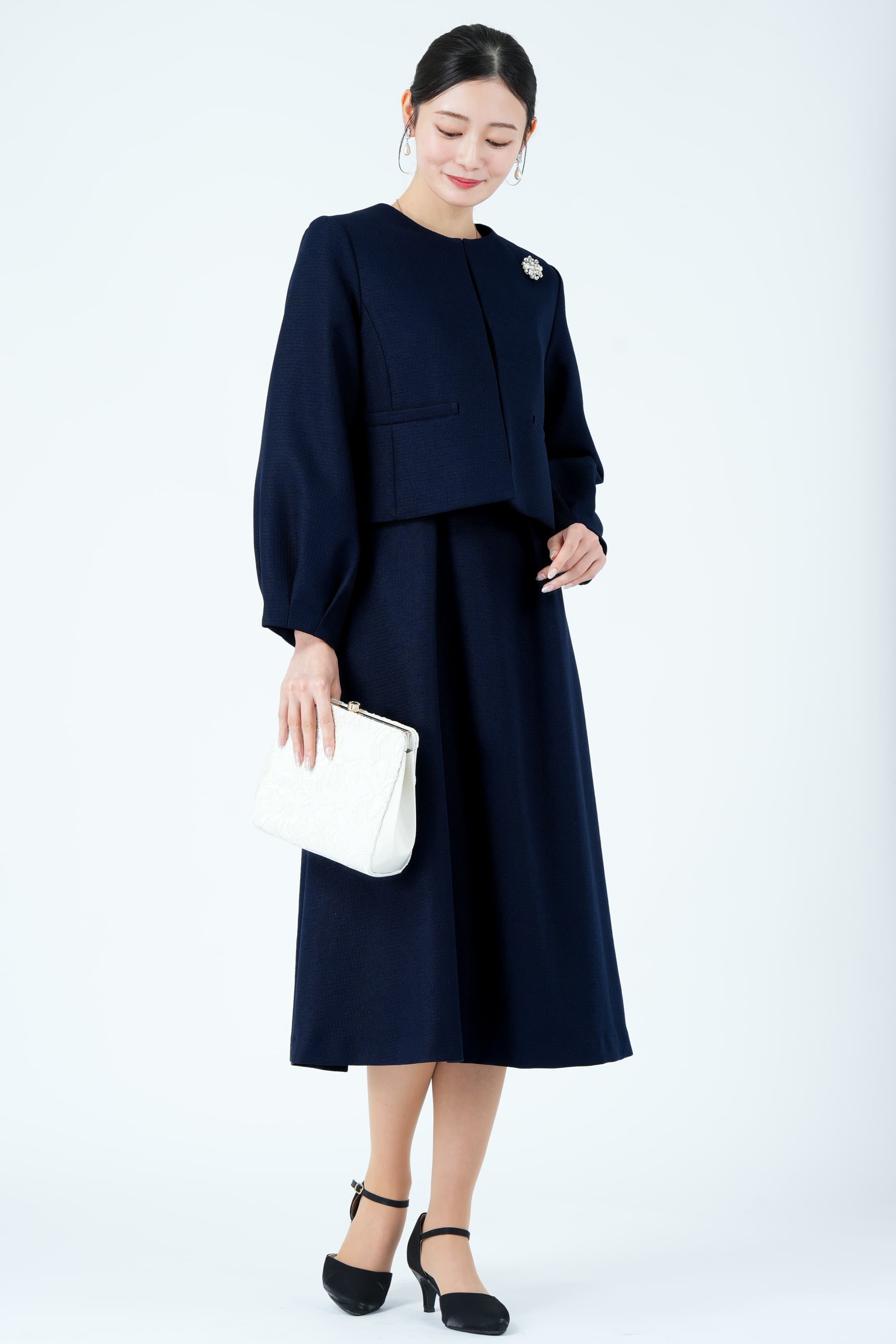 ノーカラージャケット&times;上品フレアネイビーワンピースセット