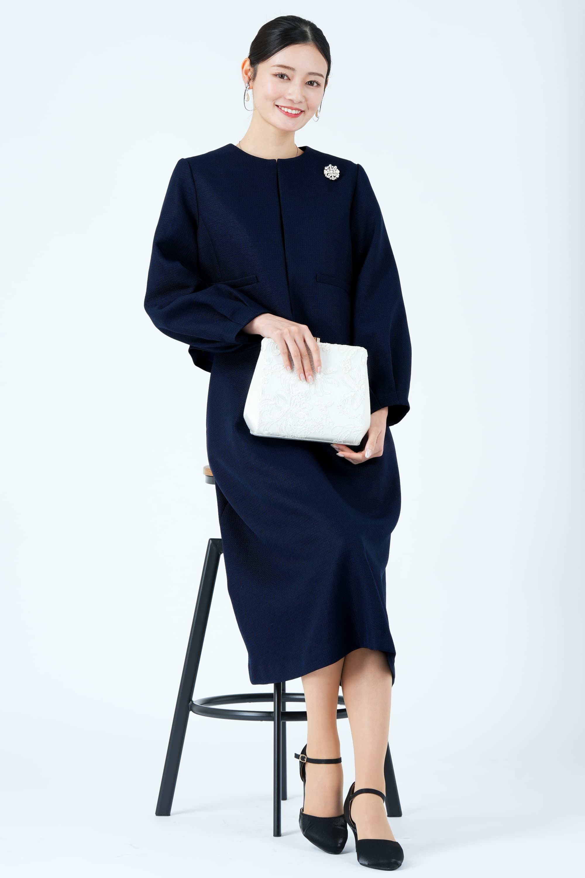 ノーカラージャケット&times;上品フレアネイビーワンピースセット