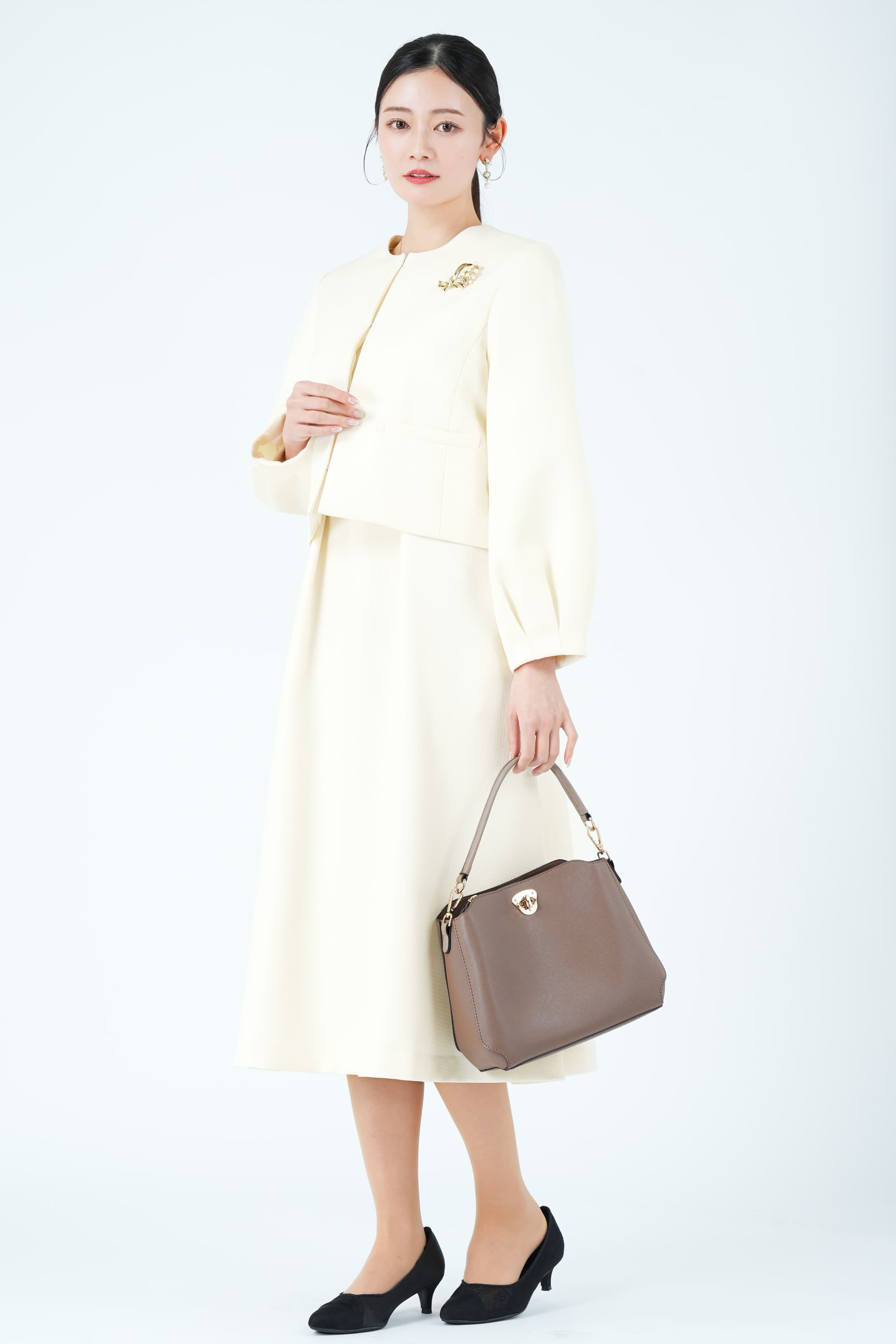 ノーカラージャケット&times;上品フレアアイボリーワンピースセット