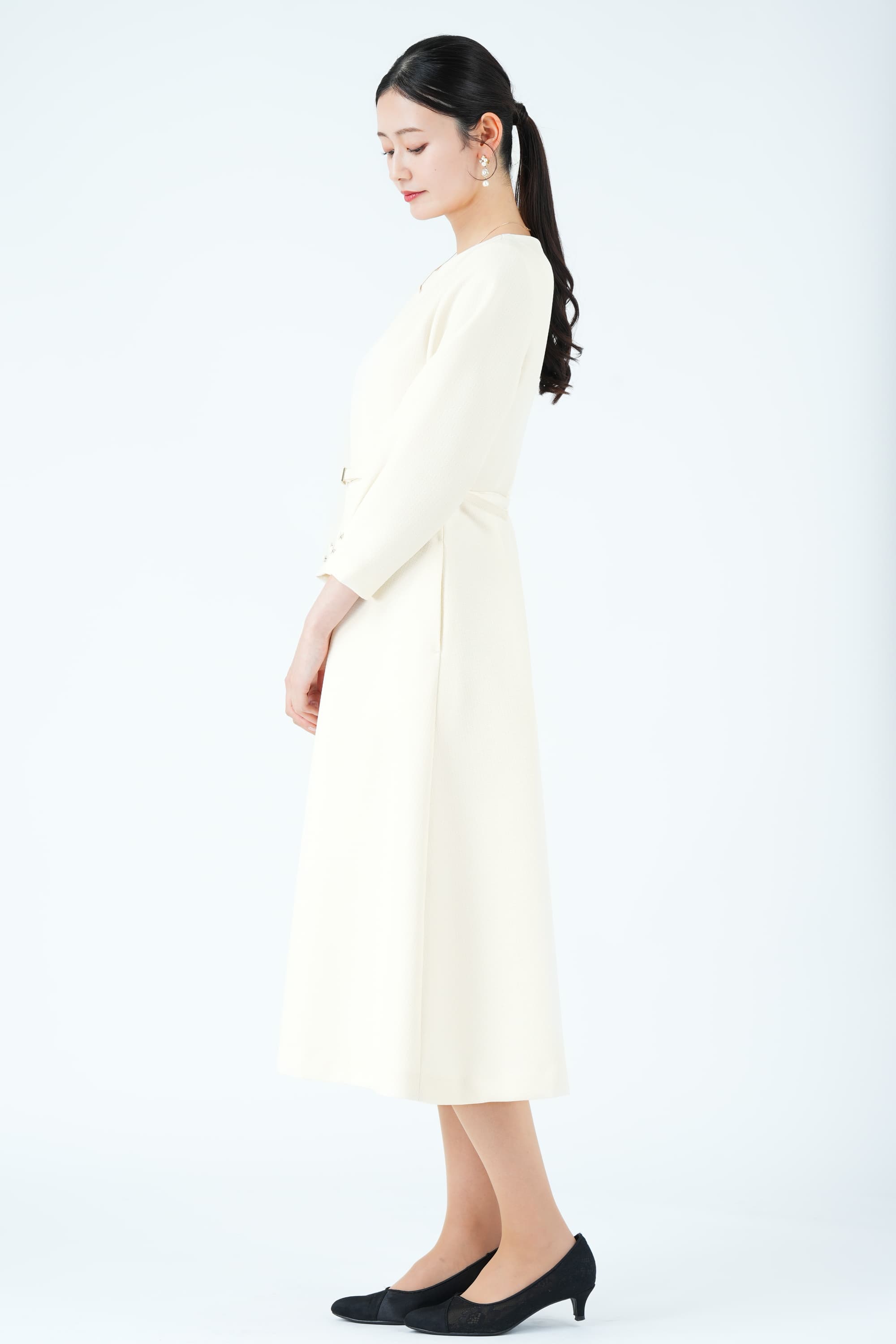 form forma 東京ソワール ノーカラージャケット×上品フレアアイボリー