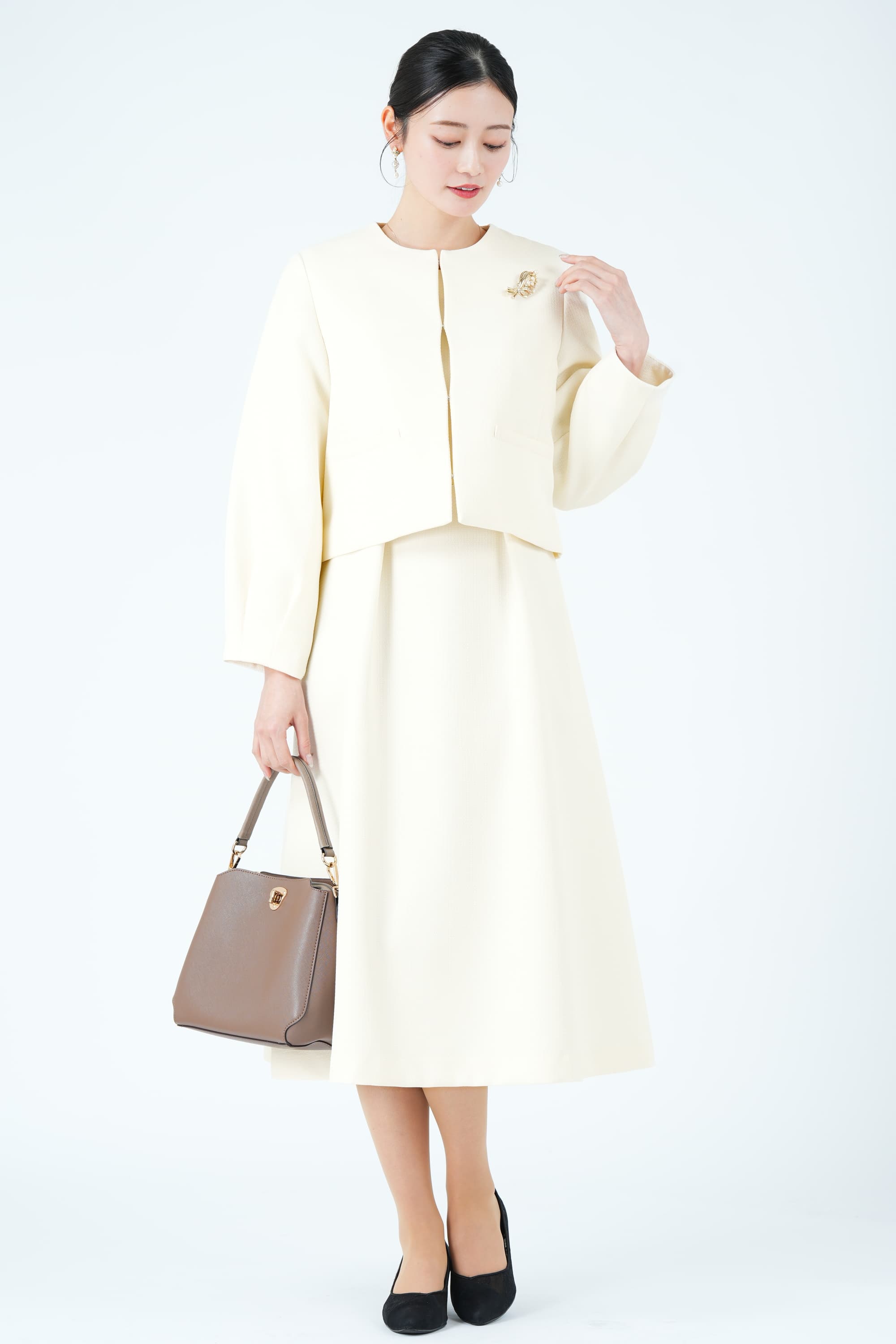 ノーカラージャケット&times;上品フレアアイボリーワンピースセット