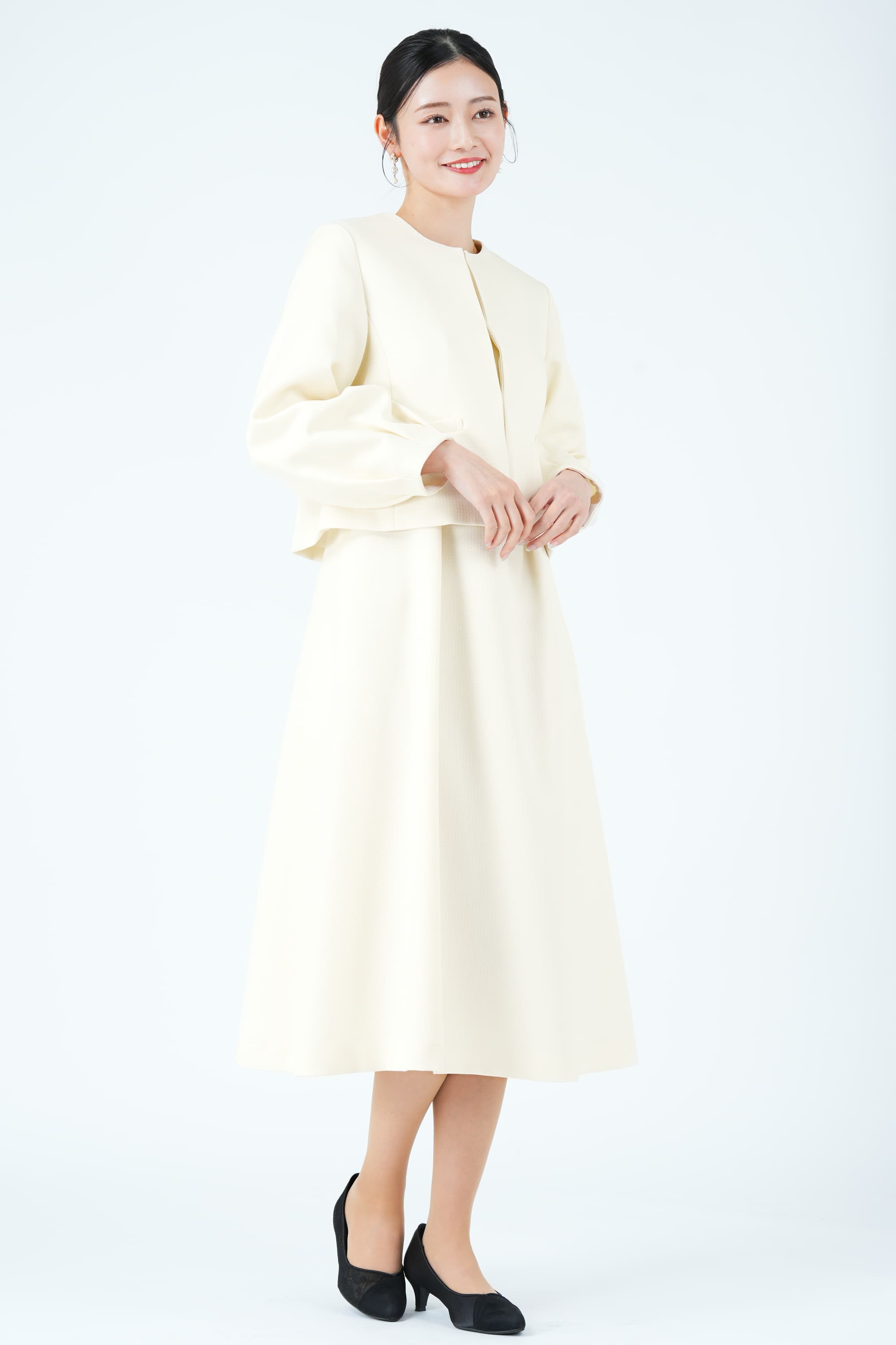 ノーカラージャケット&times;上品フレアアイボリーワンピースセット