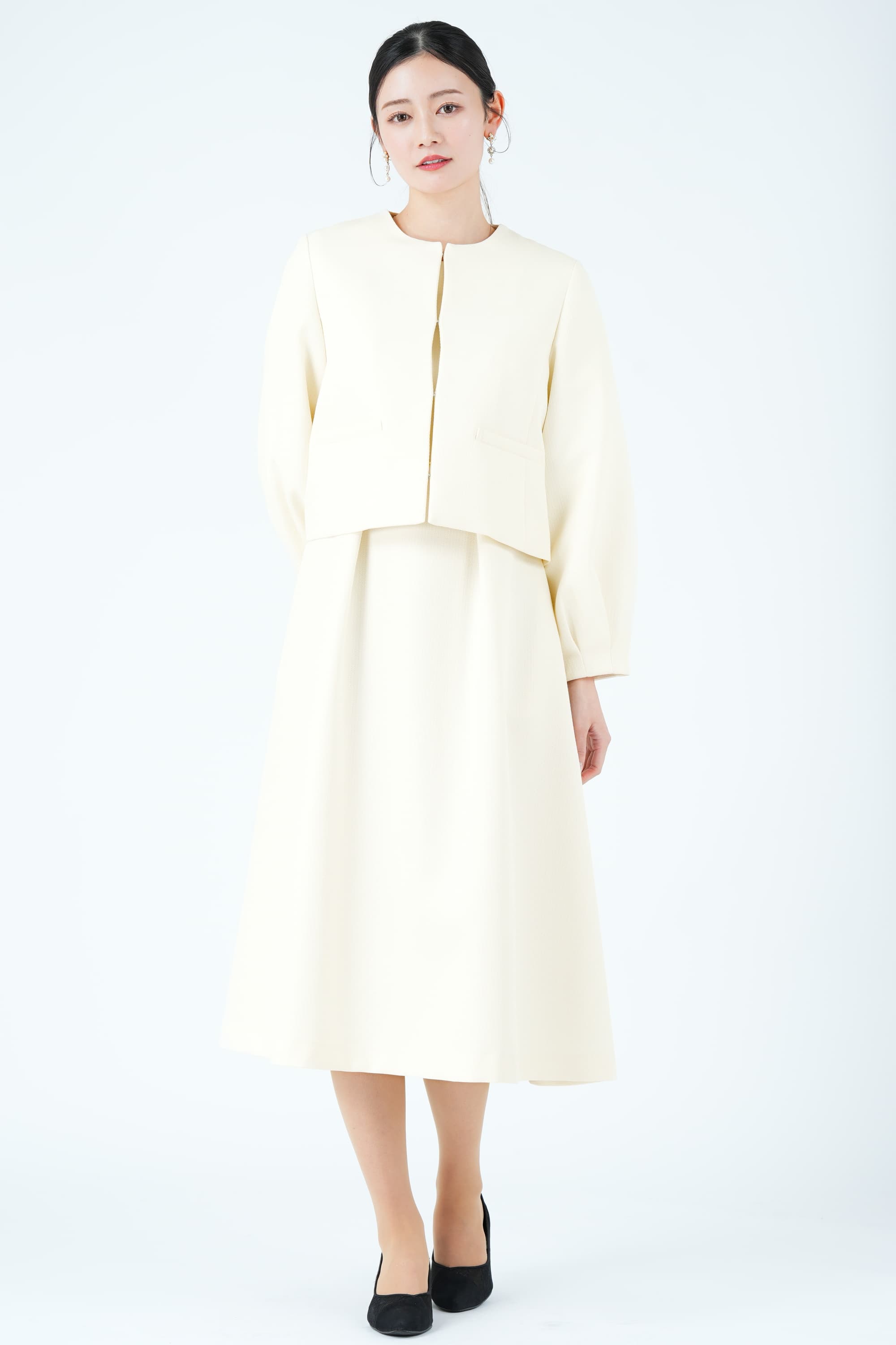 ノーカラージャケット&times;上品フレアアイボリーワンピースセット