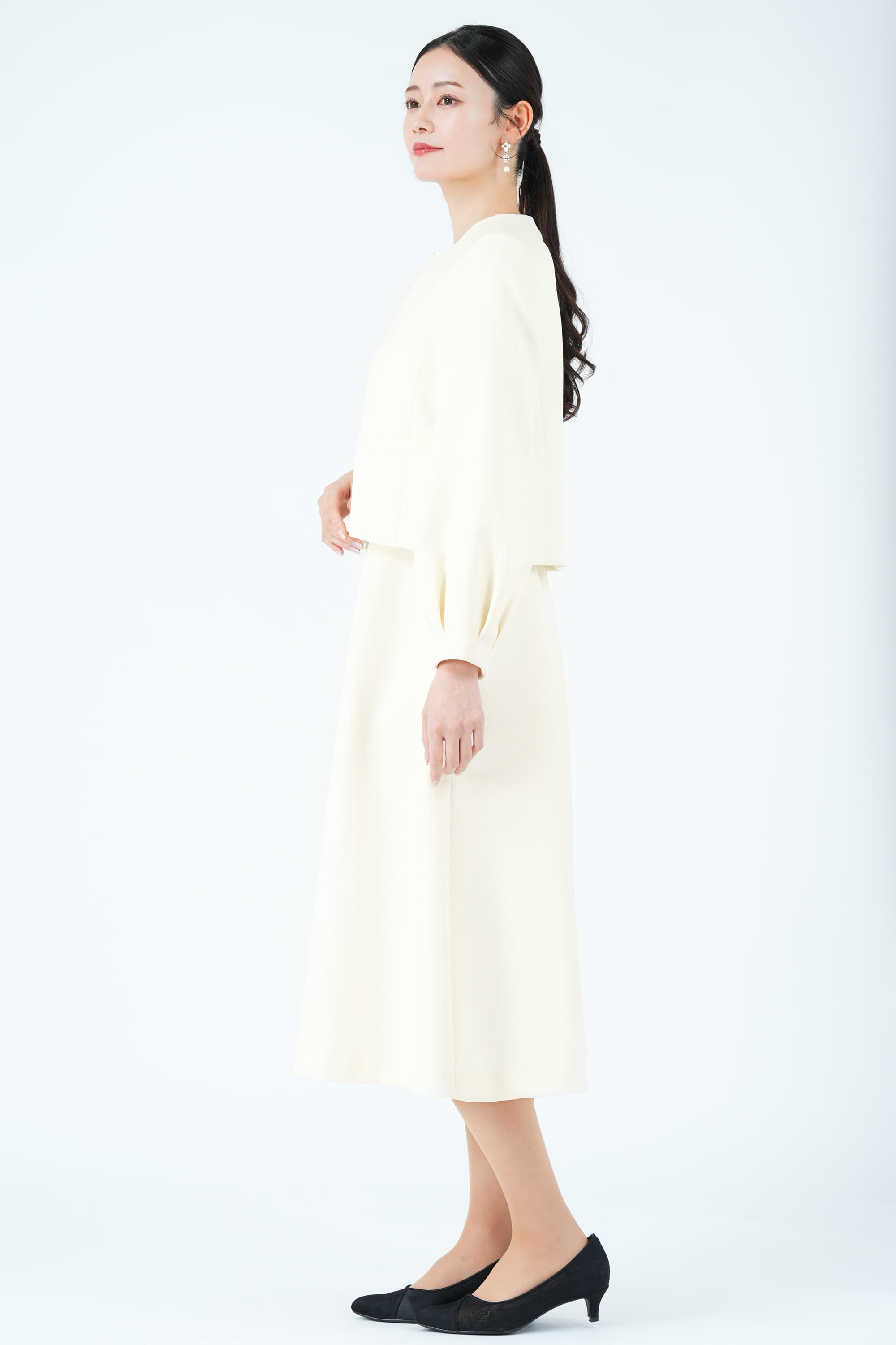 ノーカラージャケット&times;上品フレアアイボリーワンピースセット