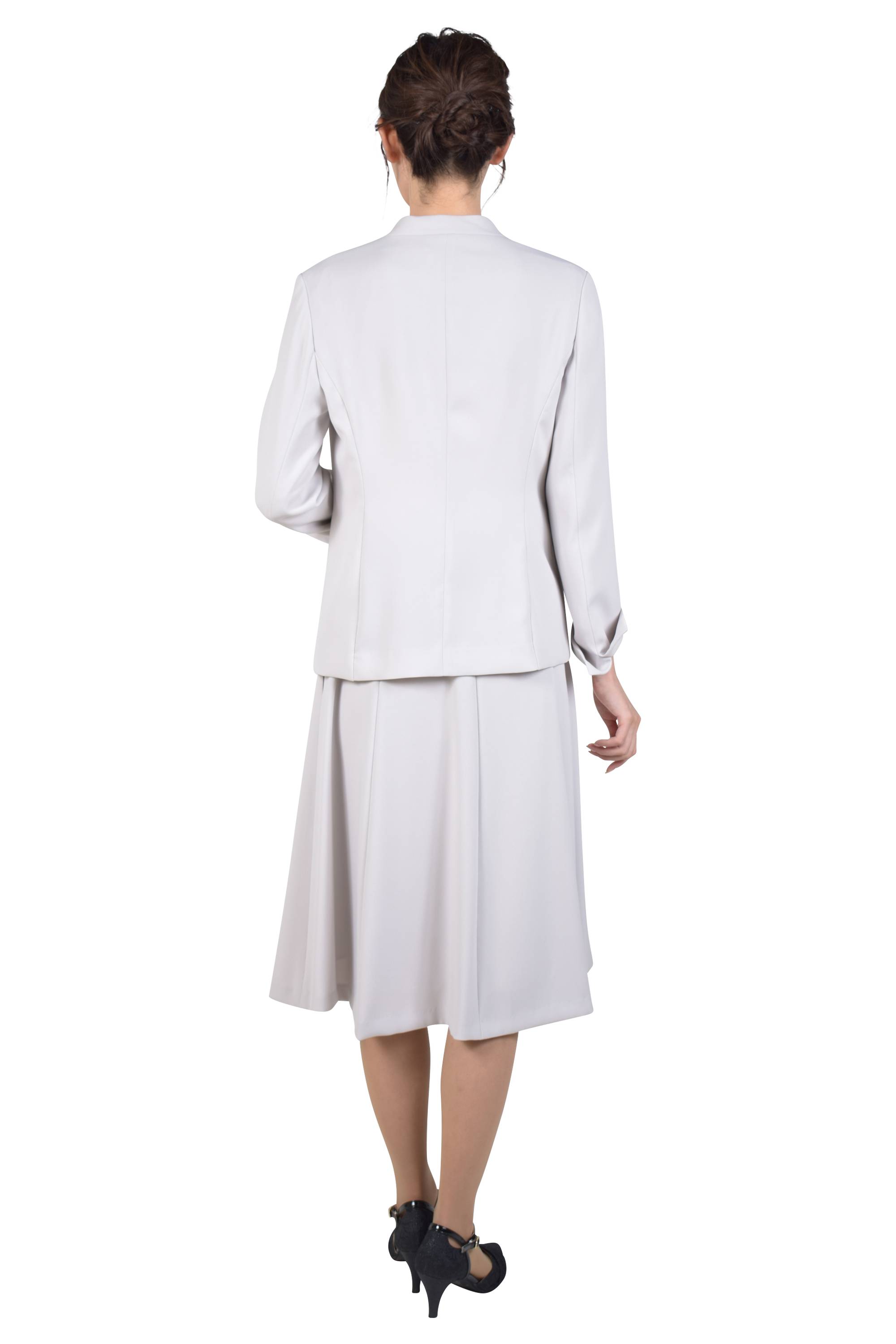 シンプルグレージュスカートスーツセット