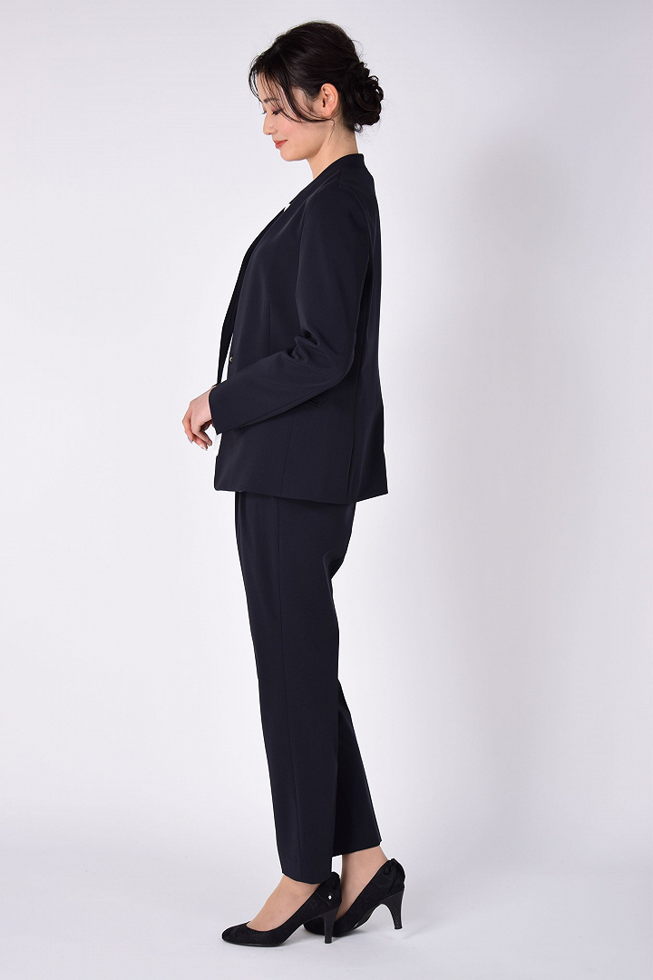 ノーラペルジャケット×ネイビーパンツスーツセット