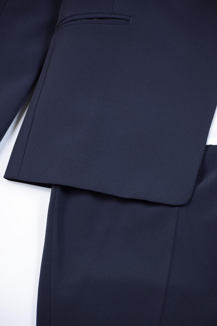 ノーラペルジャケット×ネイビーパンツスーツセット