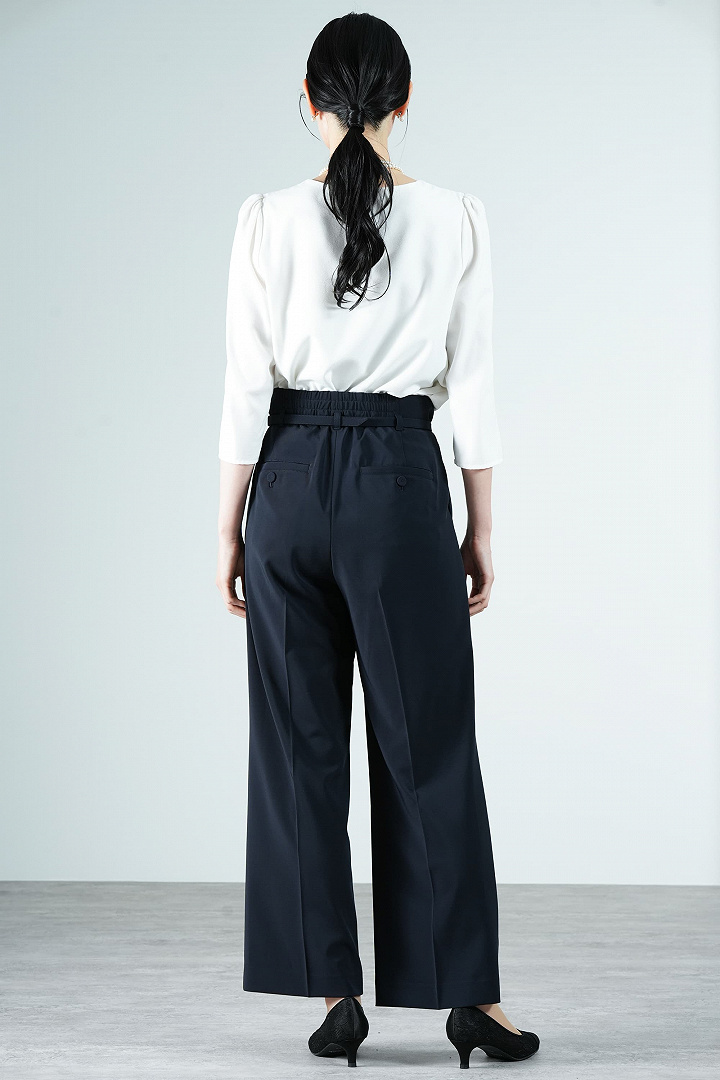 ノーカラーツイードジャケット×ネイビーパンツスーツセット