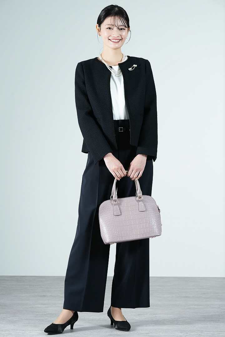 ノーカラーツイードジャケット×ネイビーパンツスーツセット