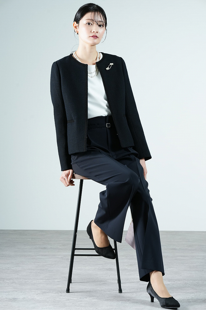 ノーカラーツイードジャケット×ネイビーパンツスーツセット
