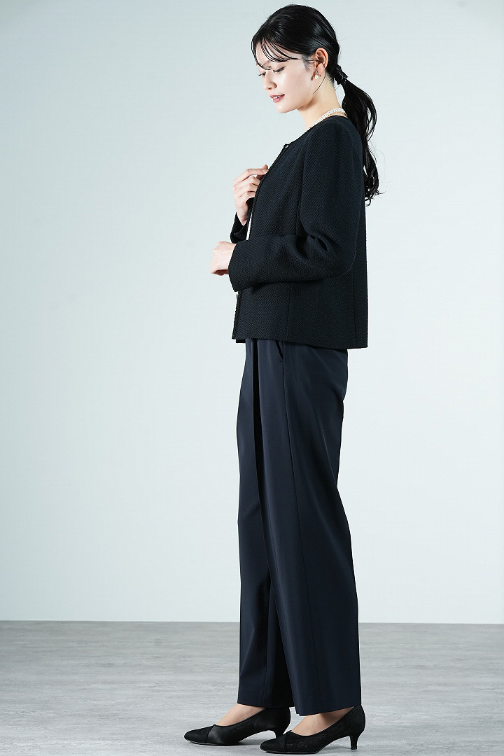 ノーカラーツイードジャケット×ネイビーパンツスーツセット