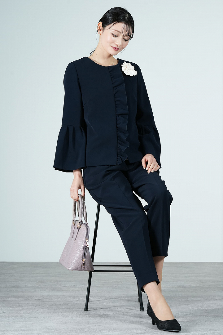 片フリルデザインネイビーパンツスーツセット