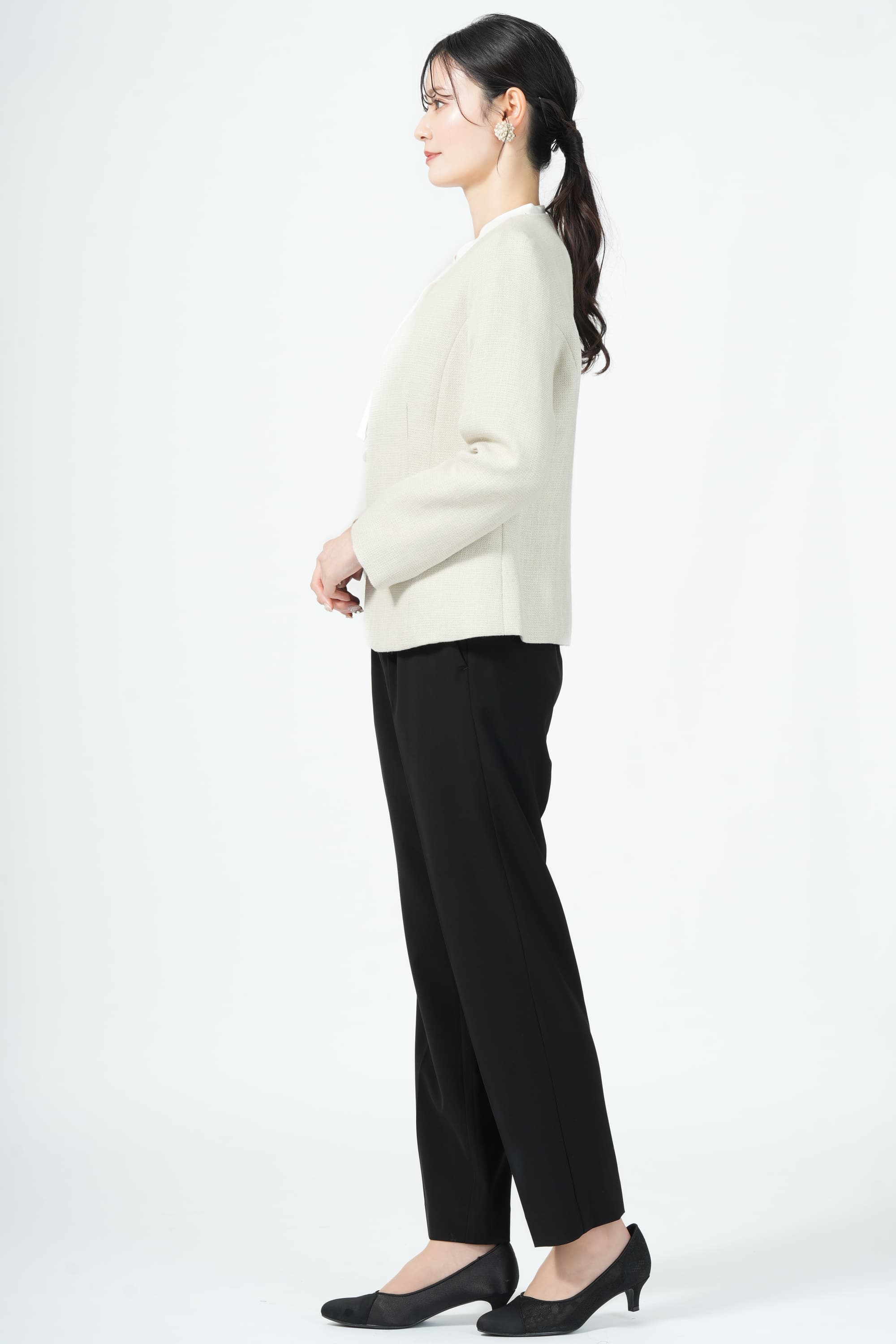 ラメ織ツイード調アイボリー×ブラックパンツスーツセット