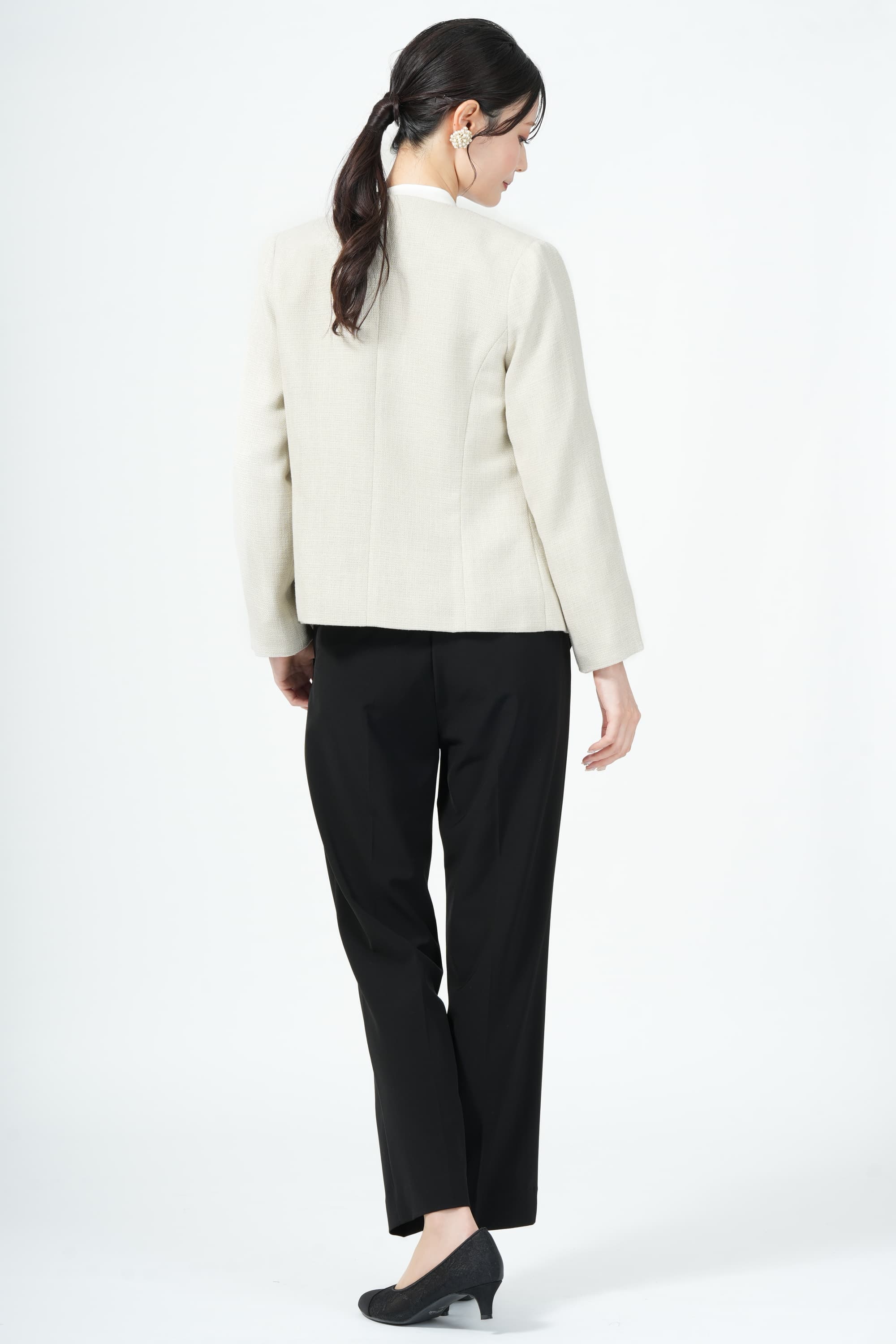 ラメ織ツイード調アイボリー×ブラックパンツスーツセット