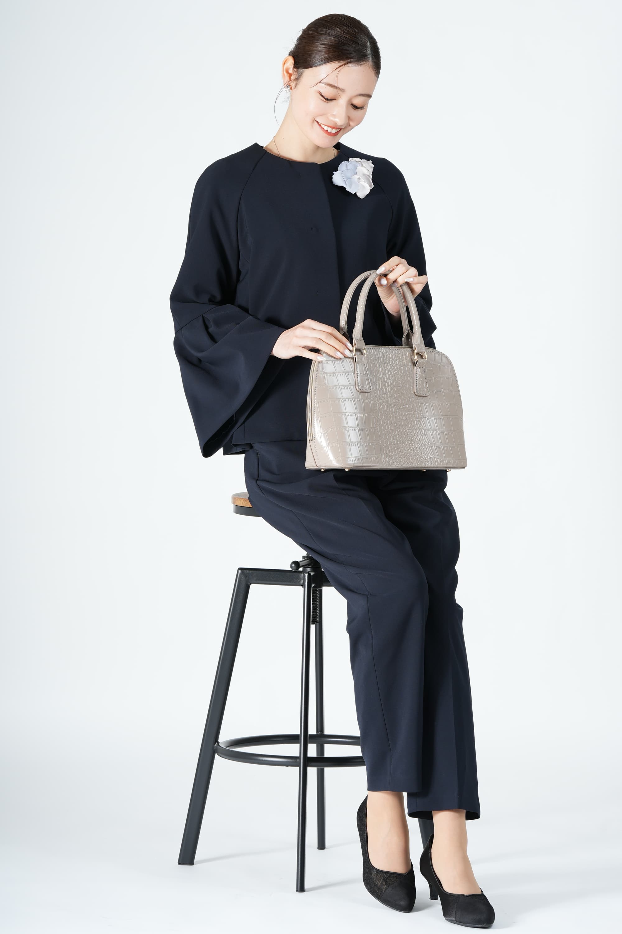 ベルスリーブネイビーパンツスーツセット