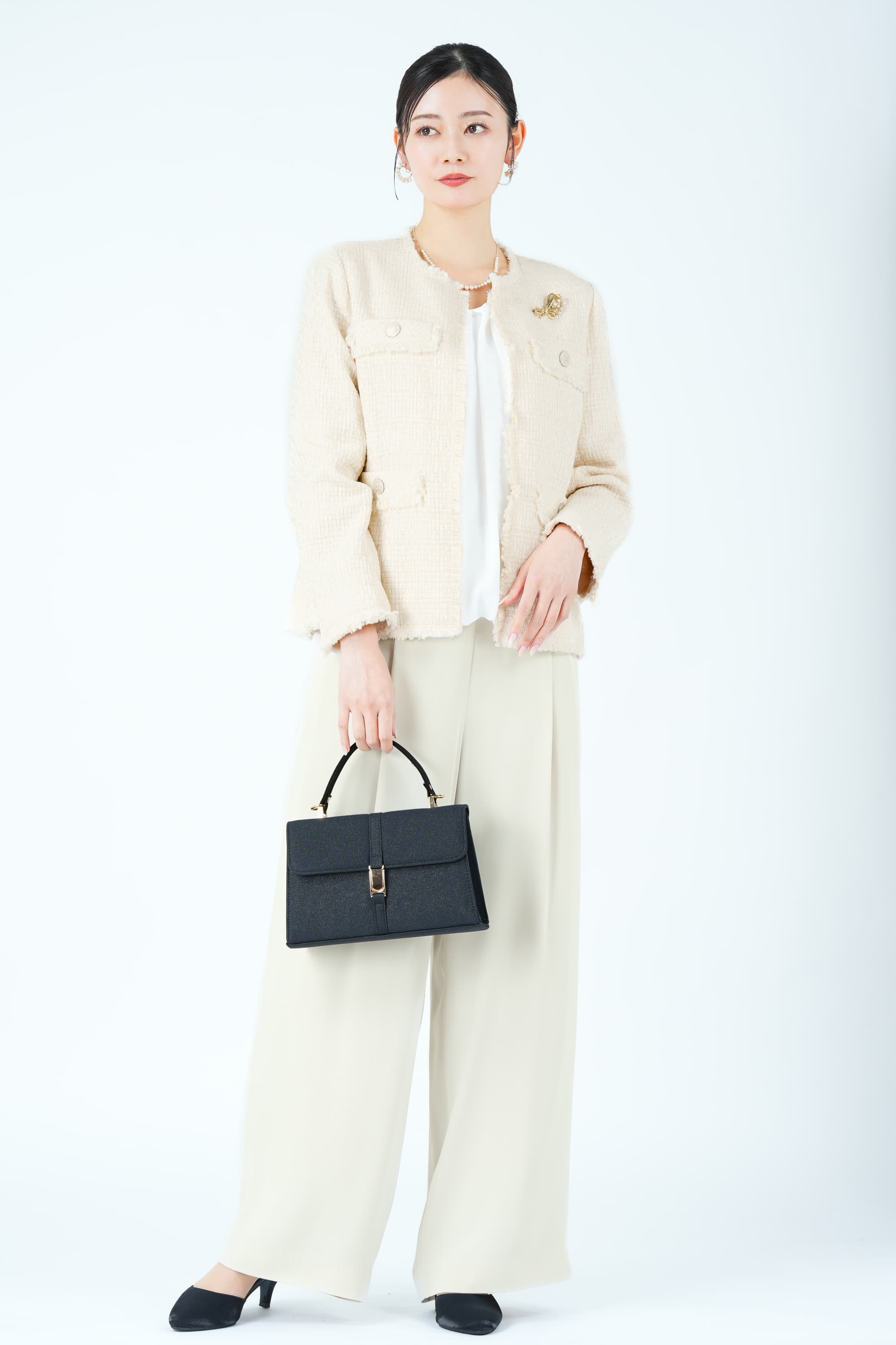 ファンシーツイードジャケット&times;ベージュパンツスーツセット