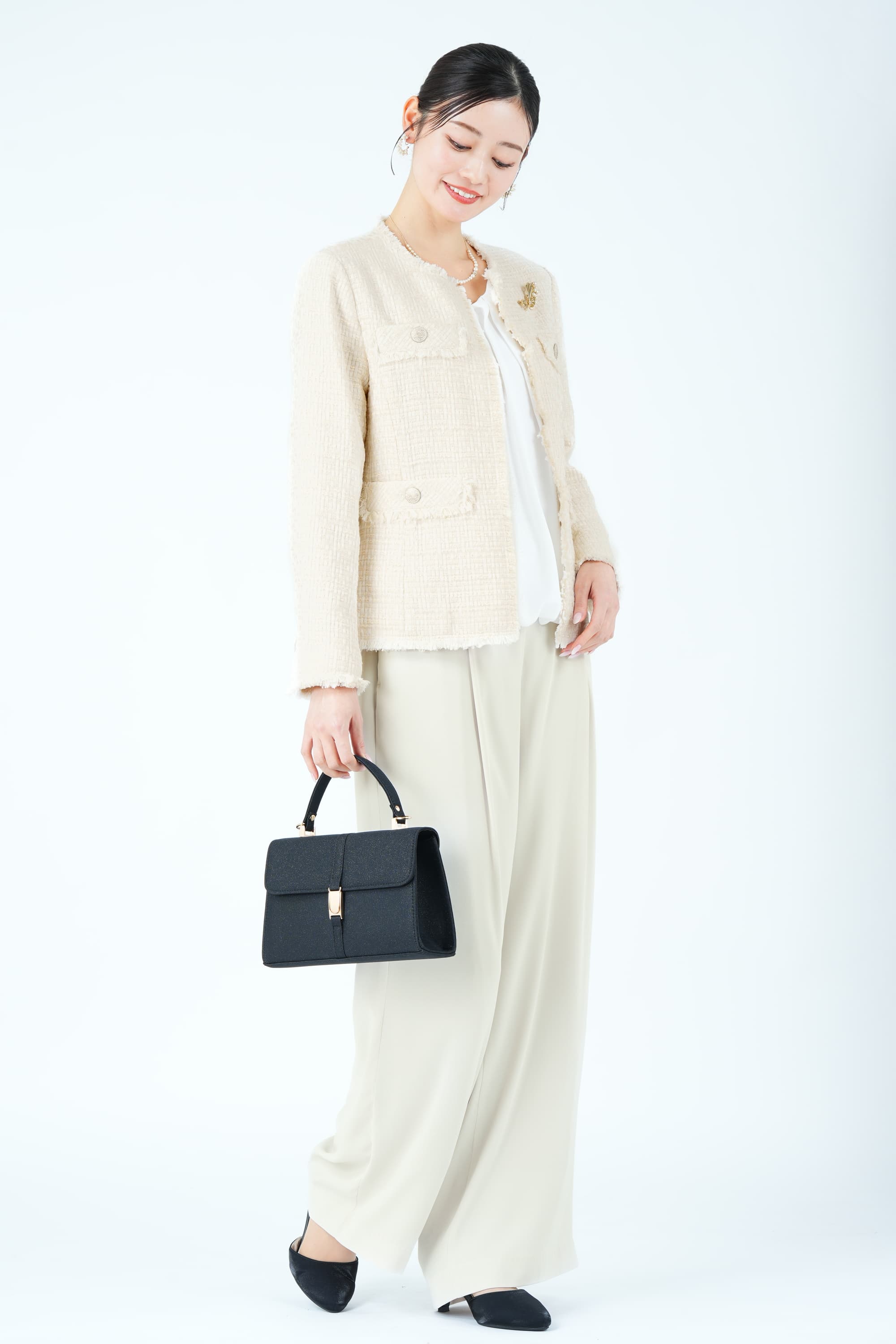 ファンシーツイードジャケット&times;ベージュパンツスーツセット