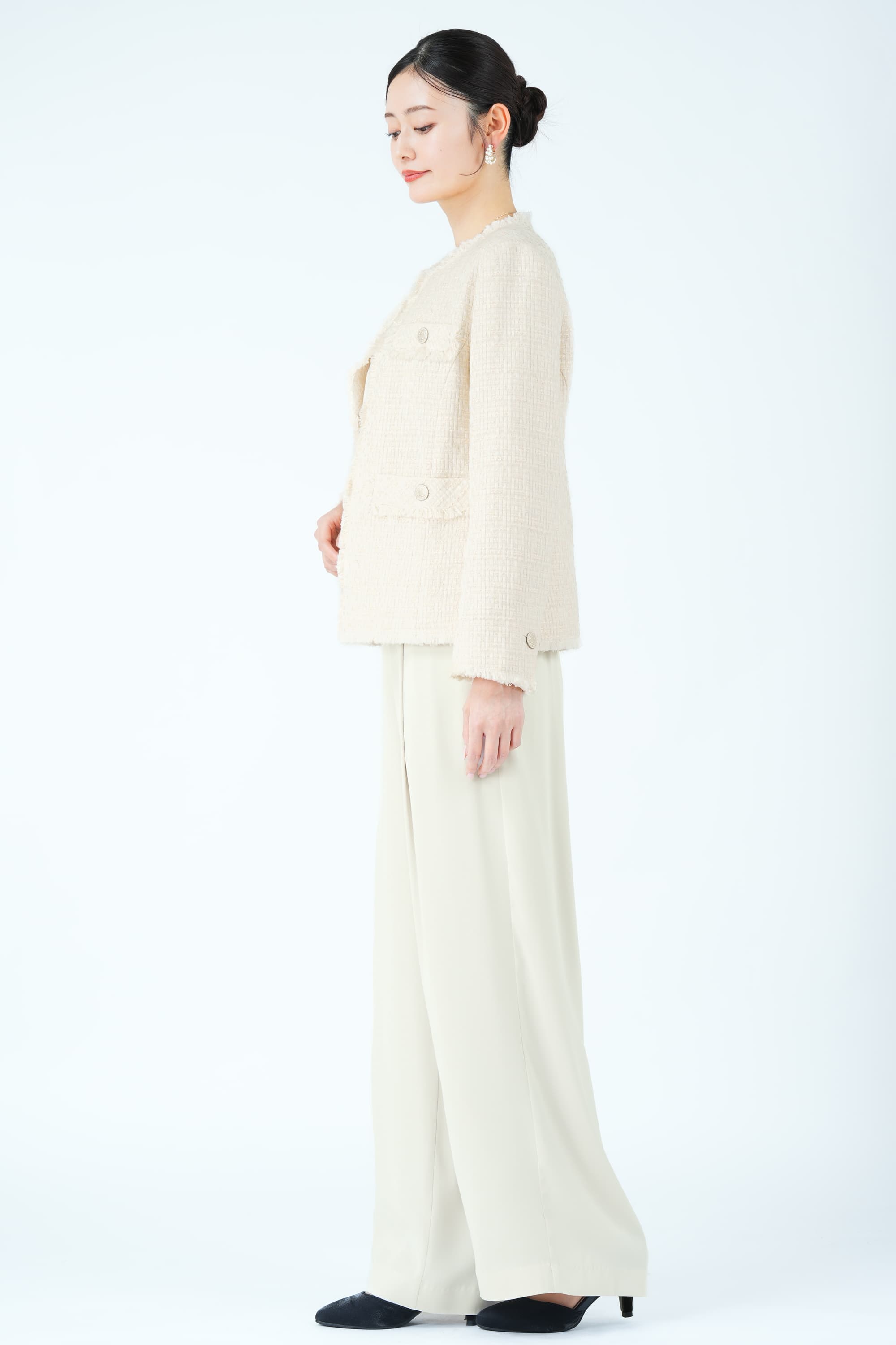 ファンシーツイードジャケット&times;ベージュパンツスーツセット