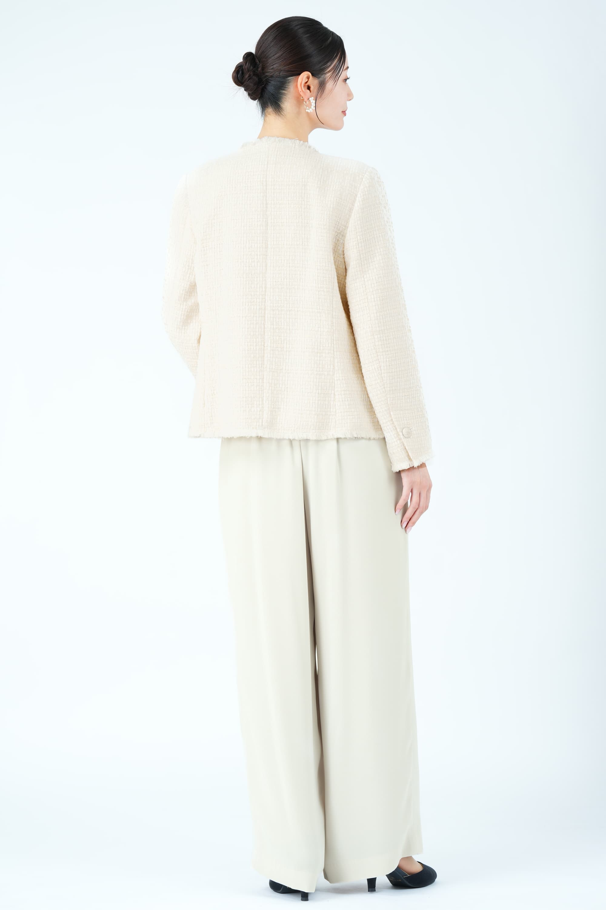 ファンシーツイードジャケット&times;ベージュパンツスーツセット