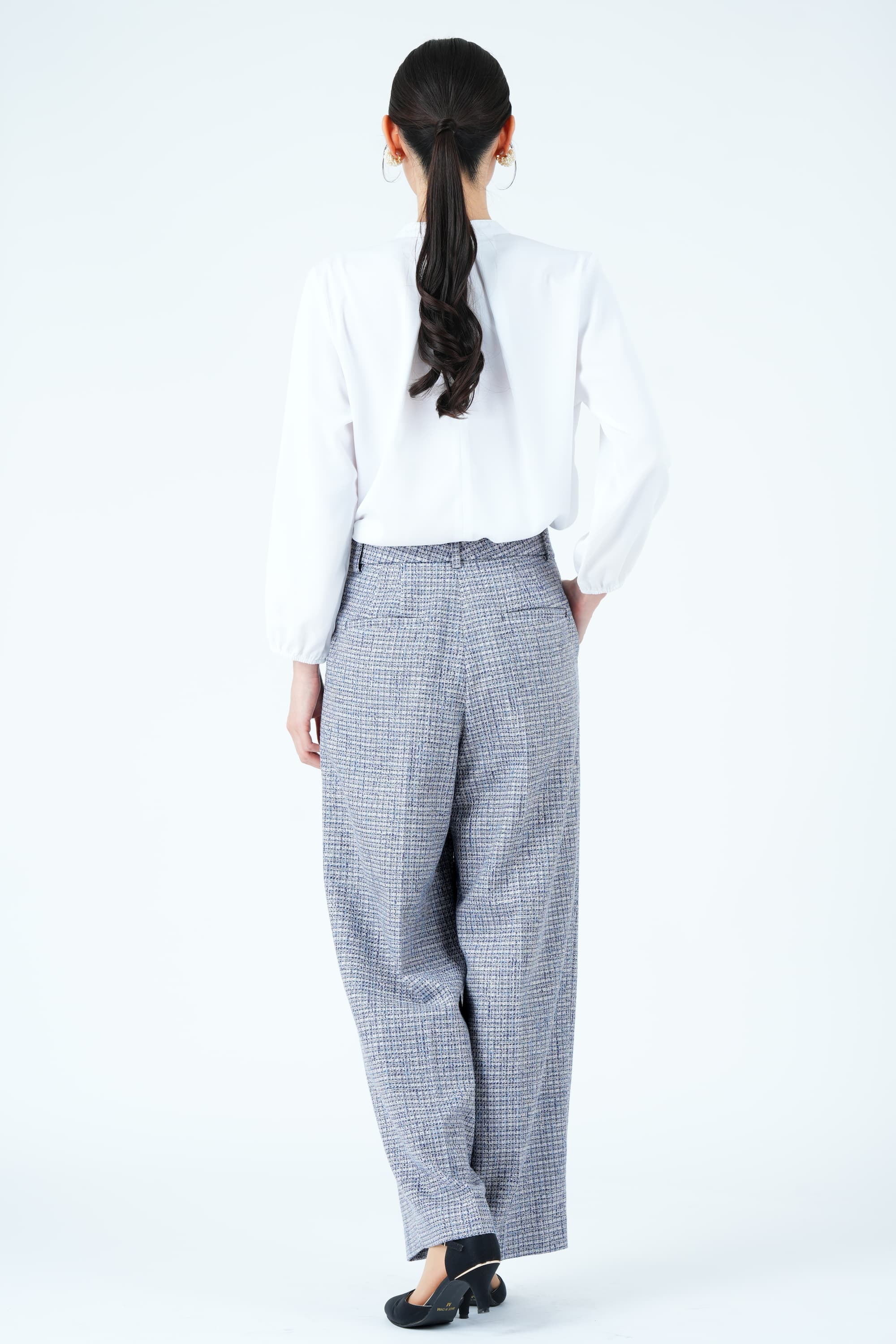 UNITED ARROWS green label relaxing ツイードライクジレ×ブルーパンツ