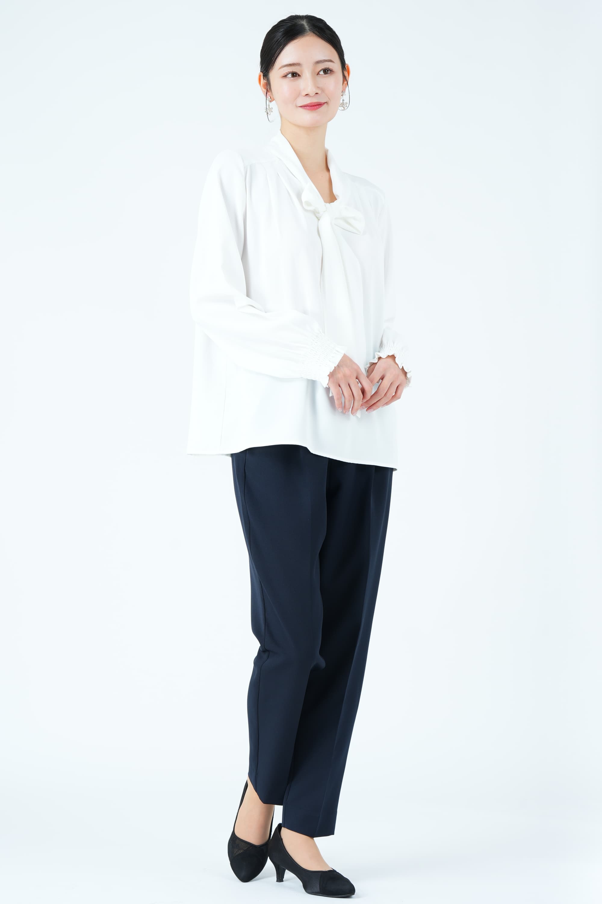 リボンブラウス付きジレネイビーパンツスーツセット