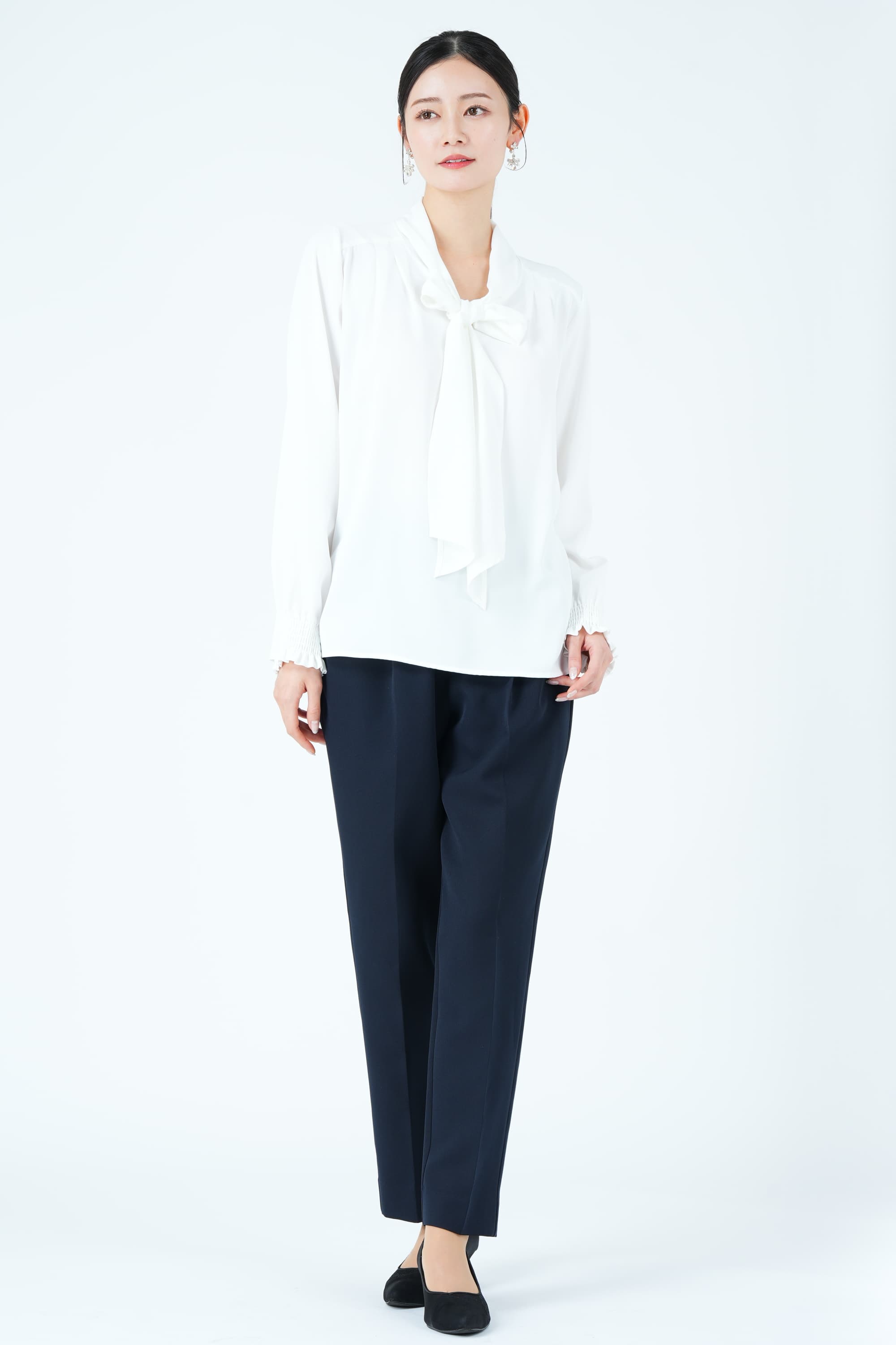 リボンブラウス付きジレネイビーパンツスーツセット