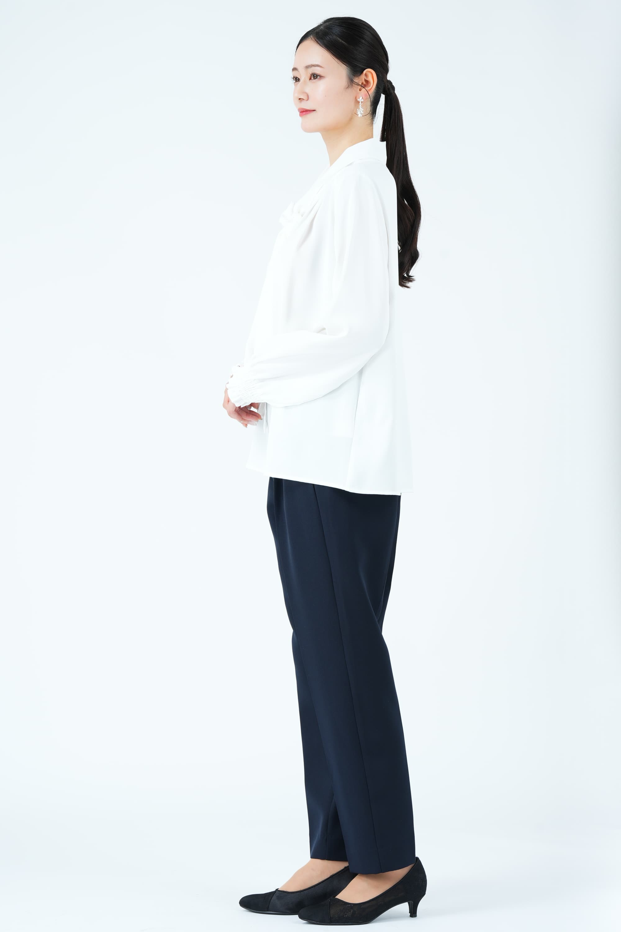 リボンブラウス付きジレネイビーパンツスーツセット