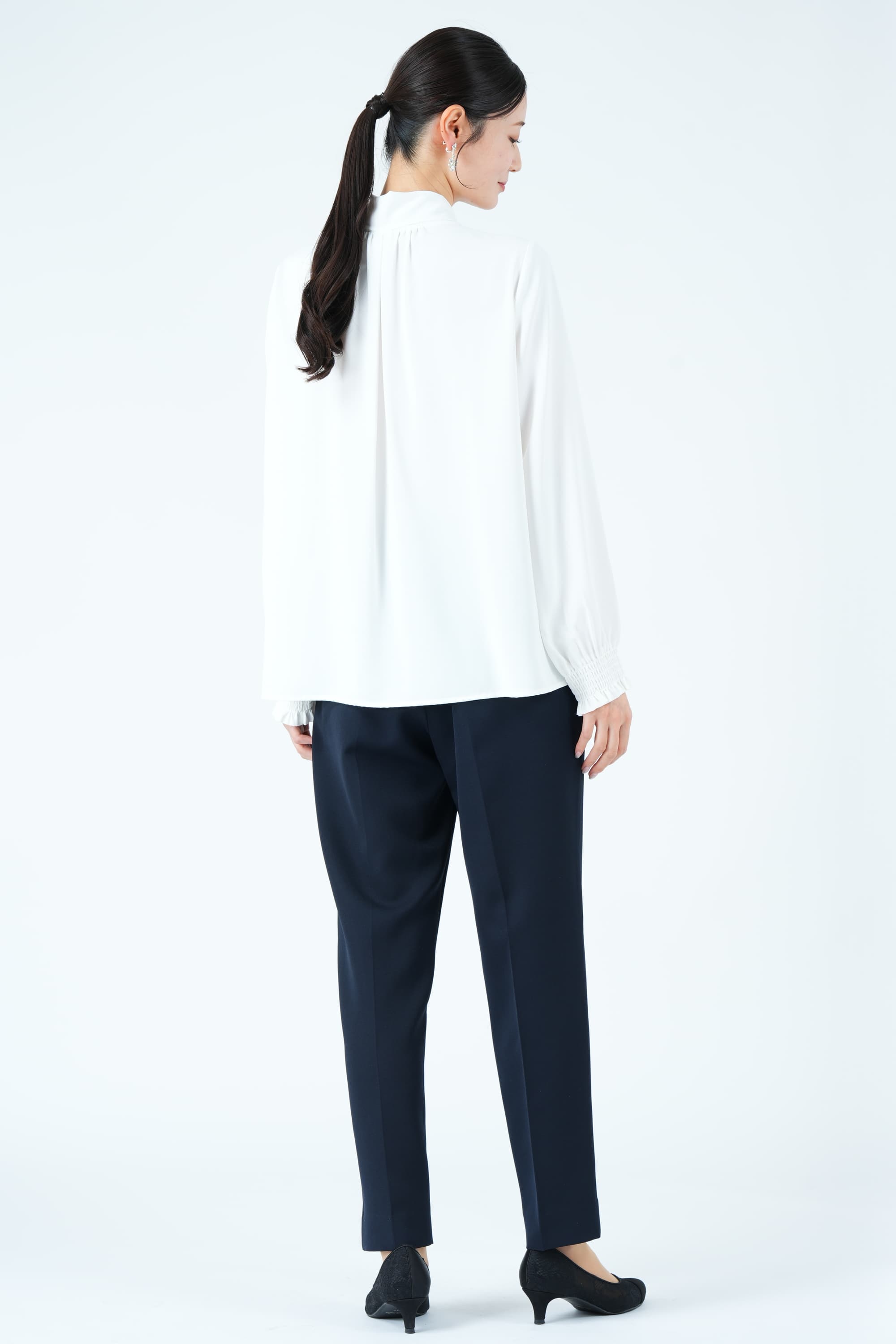 リボンブラウス付きジレネイビーパンツスーツセット