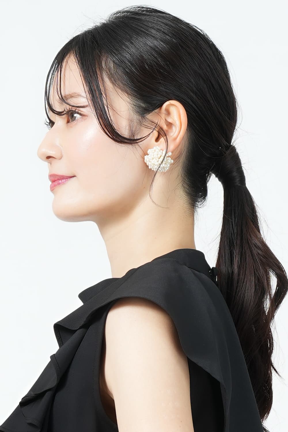 小粒パールボリュームホワイトイヤリング