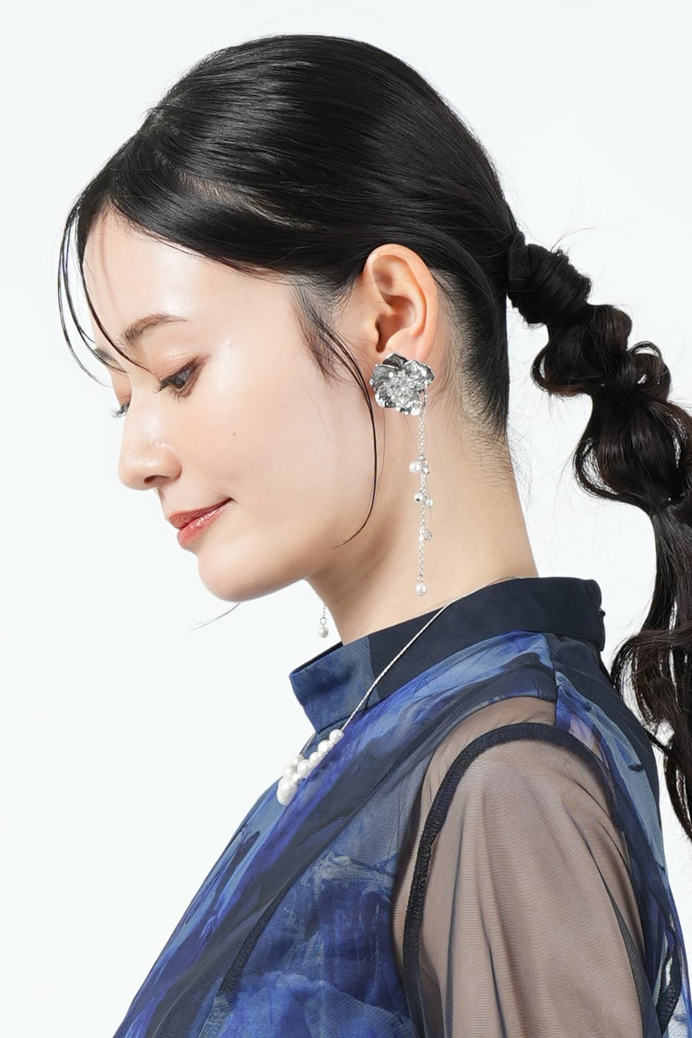 メタルフラワーシルバーイヤリング