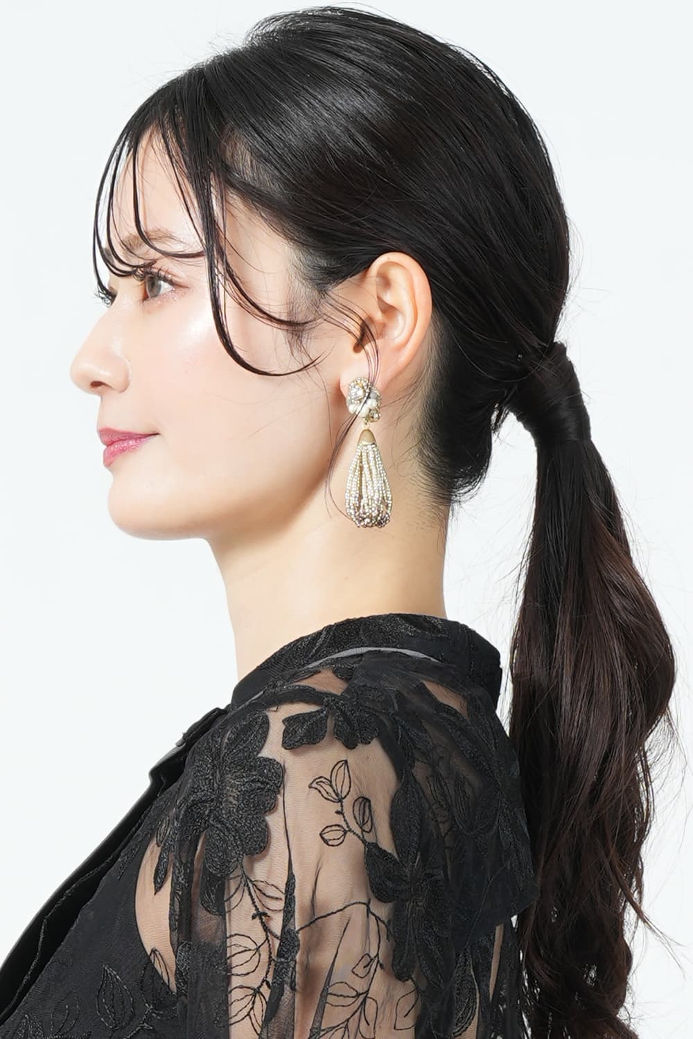 フープ状タッセルゴールドイヤリング