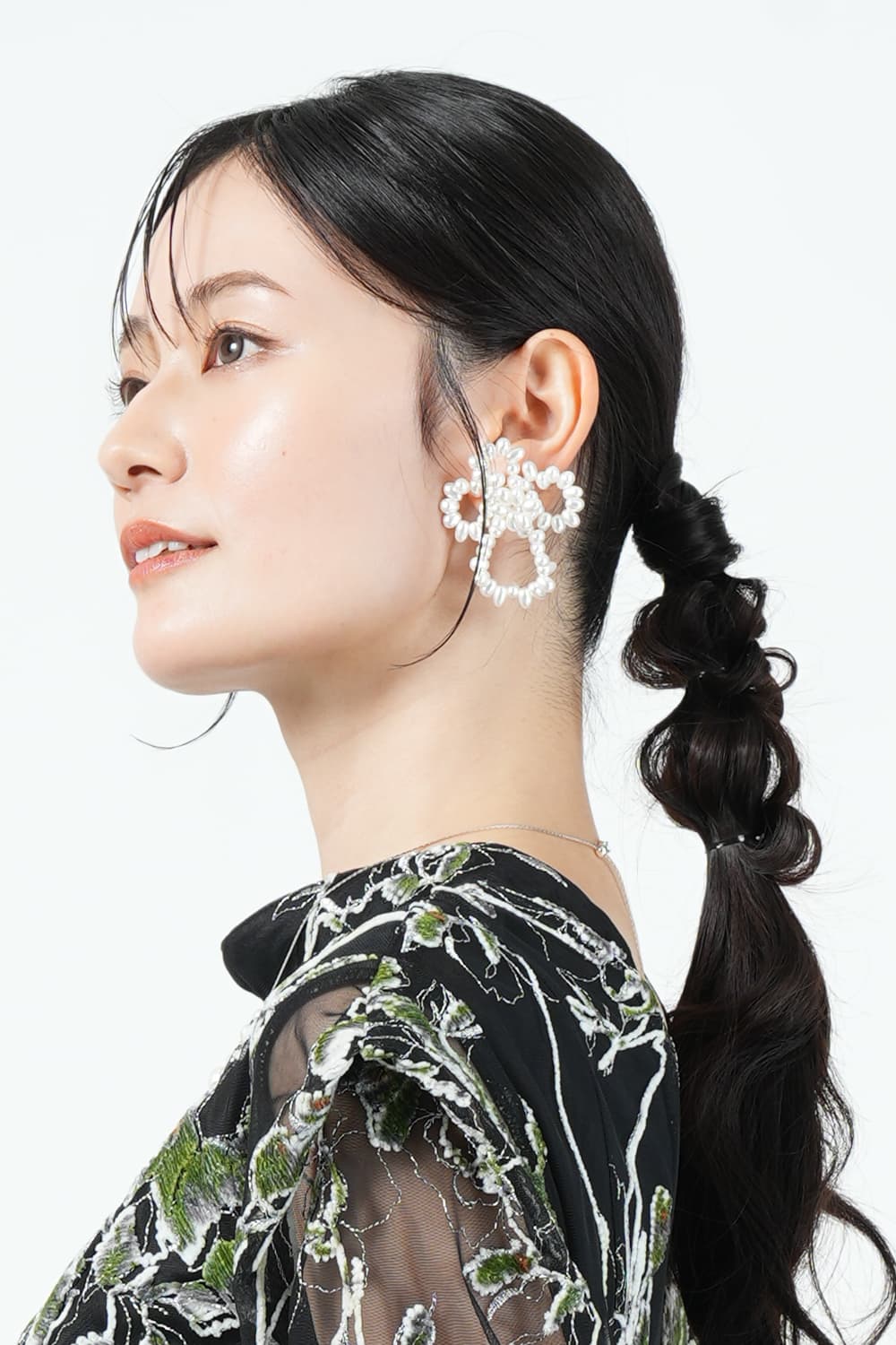 ワイヤー編みパールイヤリング